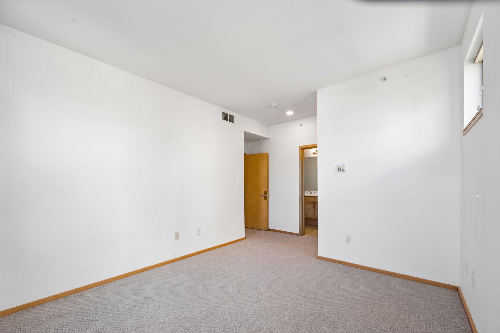 View of Residential at 2818 Aldrich Avenue #105, Minneapolis MN 55408, Minneapolis (32 of 50) - Mike Wilen | Minnesota Team Real Estate