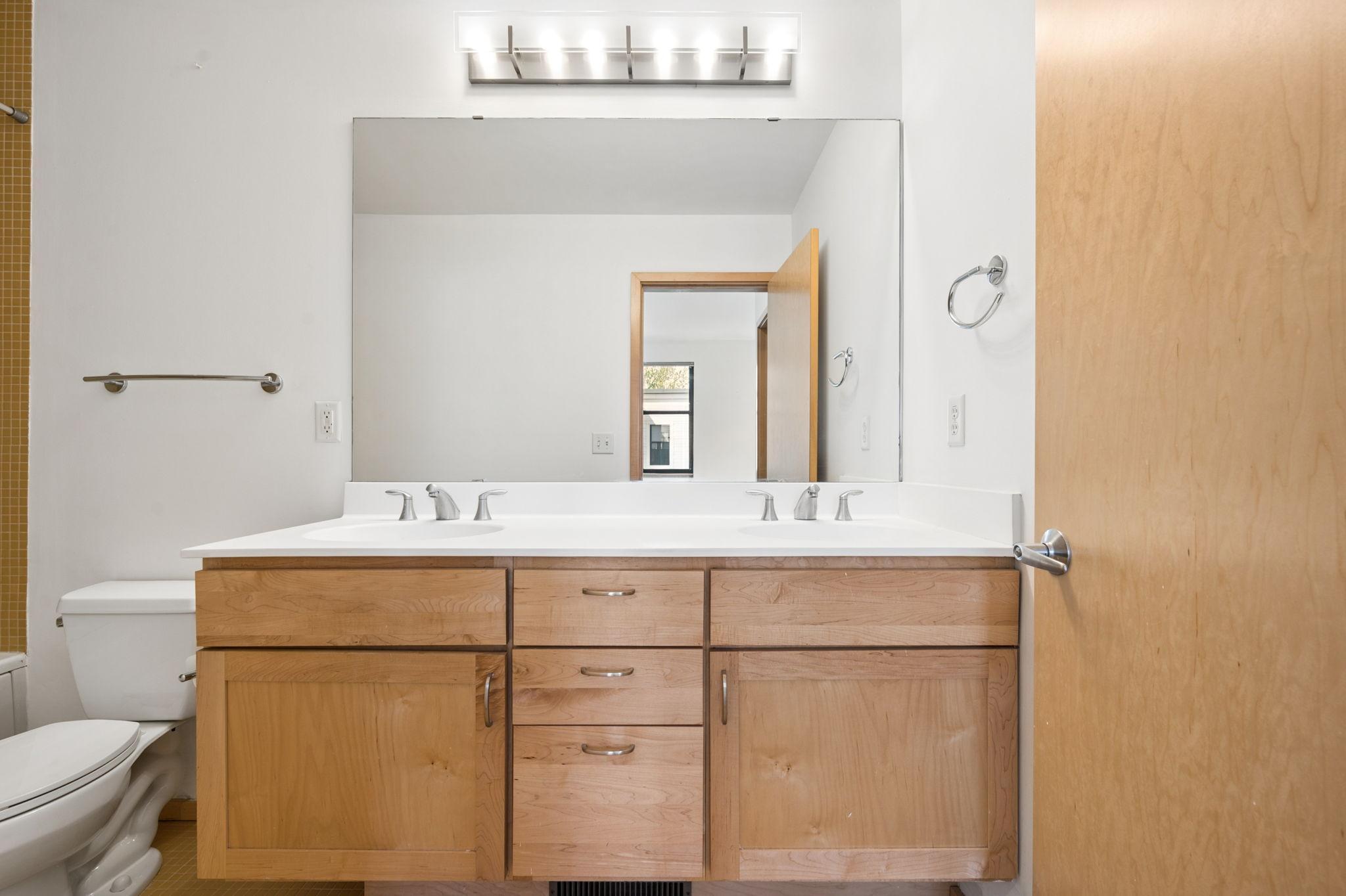 View of Residential at 2818 Aldrich Avenue #105, Minneapolis MN 55408, Minneapolis (37 of 50) - Mike Wilen | Minnesota Team Real Estate