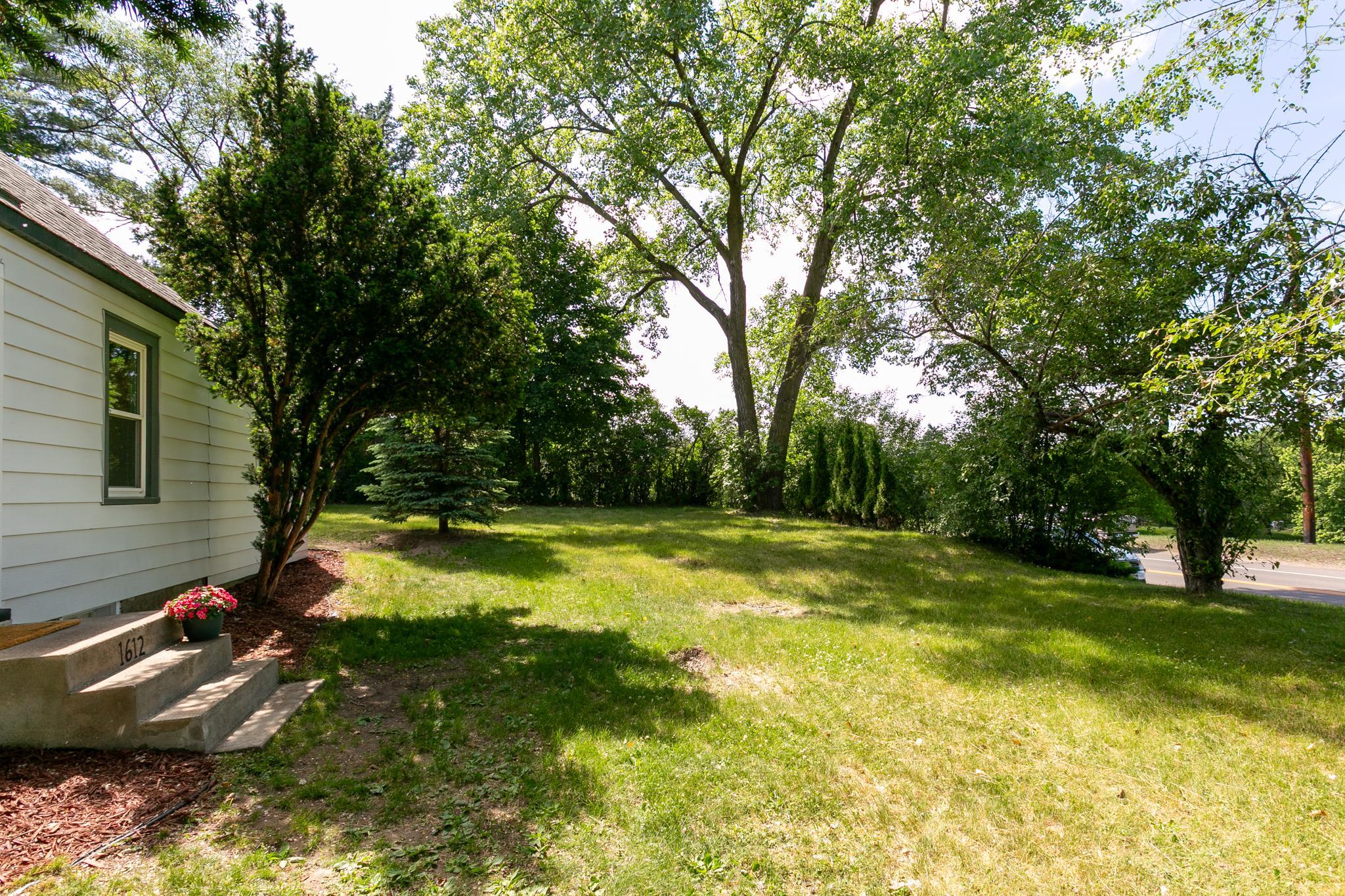 View of Residential at 1612 County Road C, Maplewood MN 55109, Maplewood (23 of 26) - Mike Wilen | Minnesota Team Real Estate