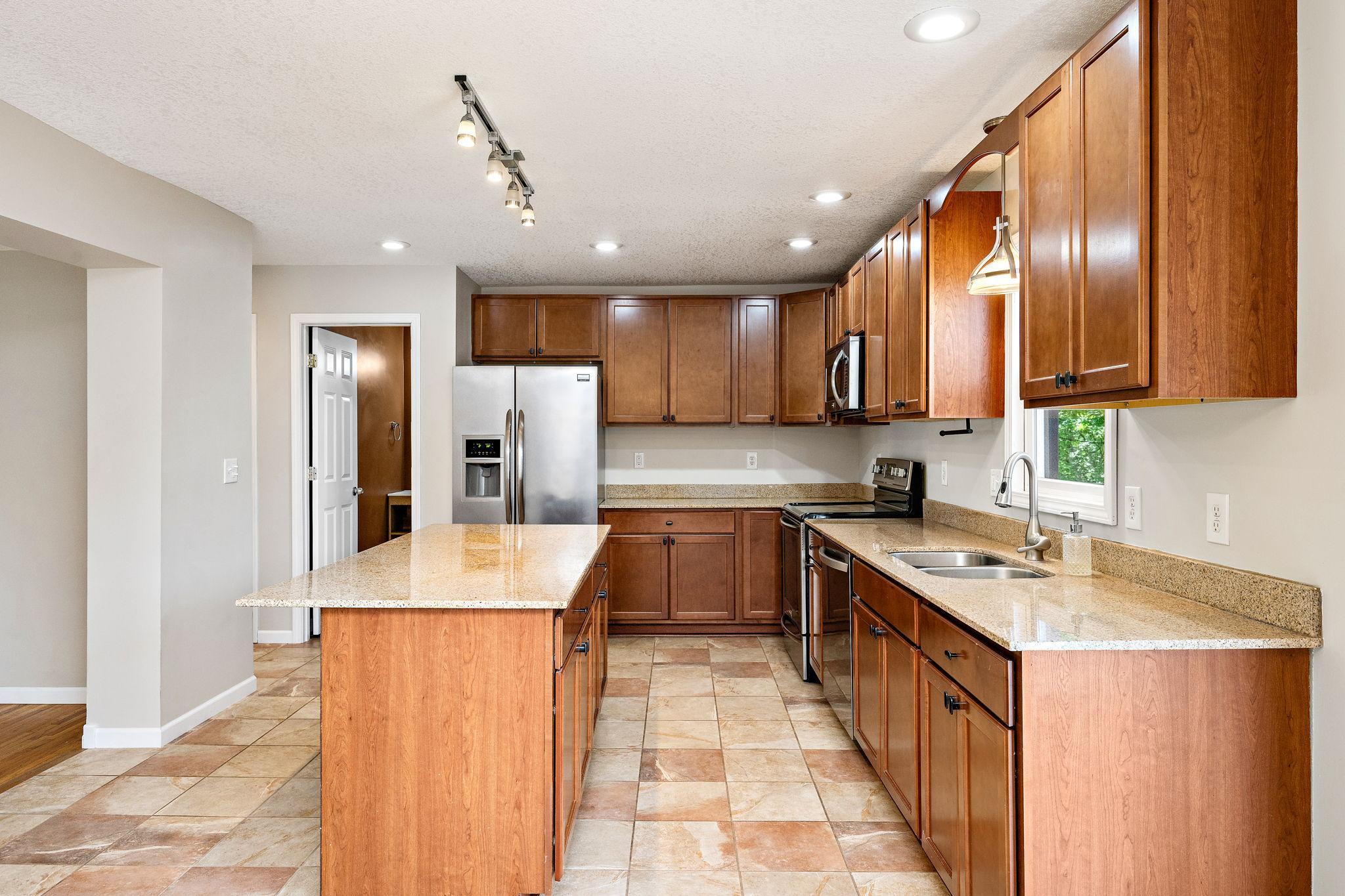 View of Residential at 2800 32nd Avenue, Saint Anthony MN 55418, Saint Anthony (7 of 34) - Mike Wilen | Minnesota Team Real Estate