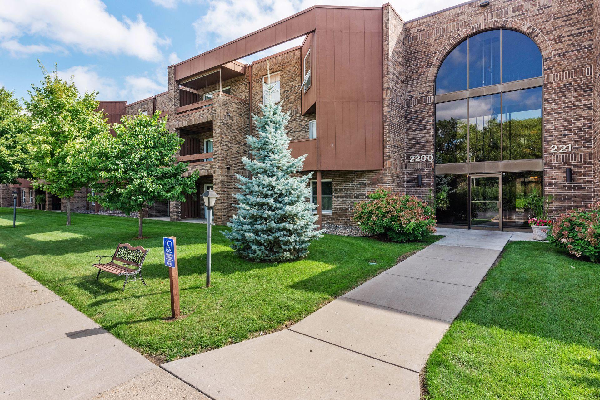View of Residential at 2220 Midland Grove Road #311, Roseville MN 55113, Roseville (23 of 42) - Mike Wilen | Minnesota Team Real Estate