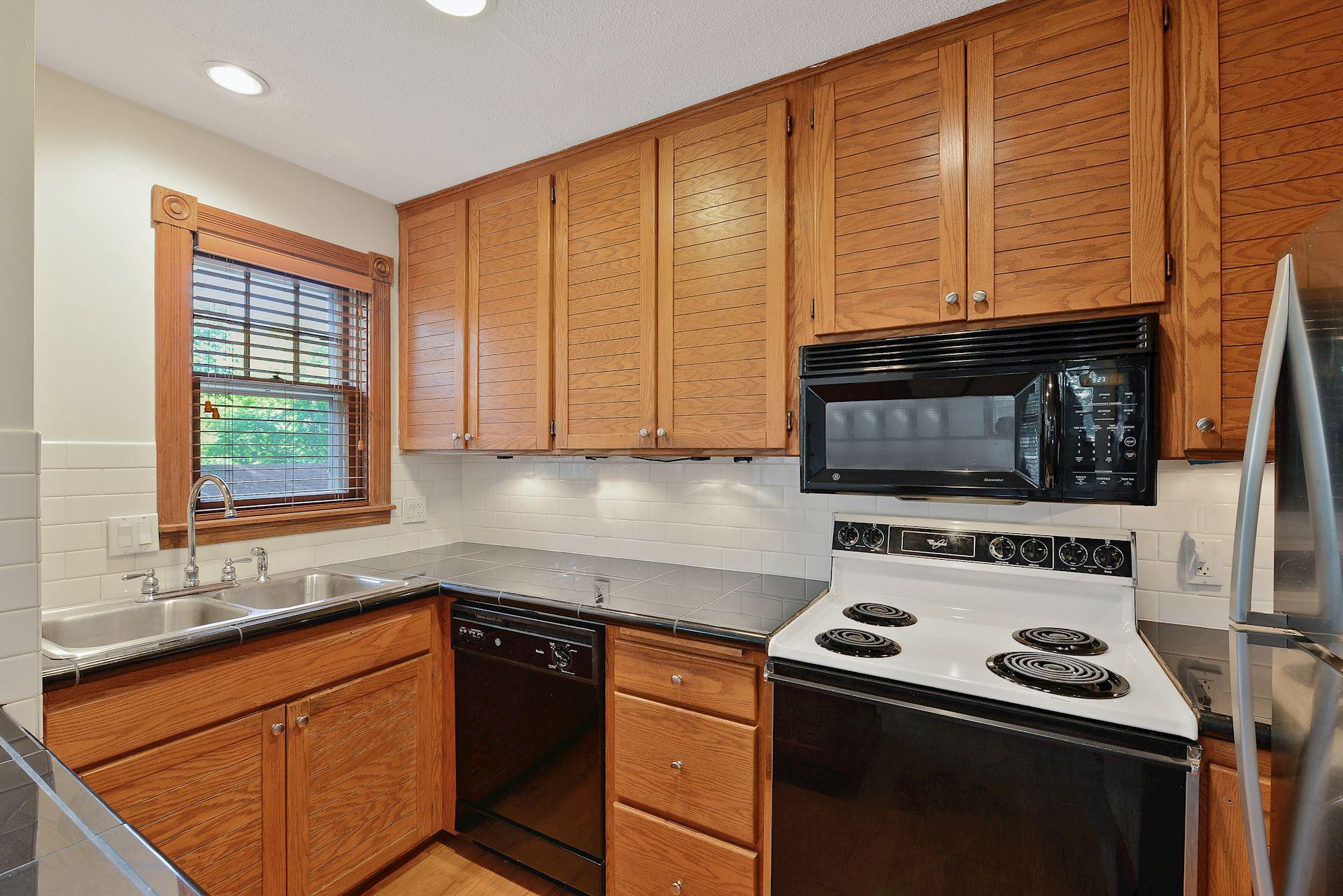 View of Residential Income at 197 Kent Street, Saint Paul MN 55102, Saint Paul (58 of 125) - Mike Wilen | Minnesota Team Real Estate