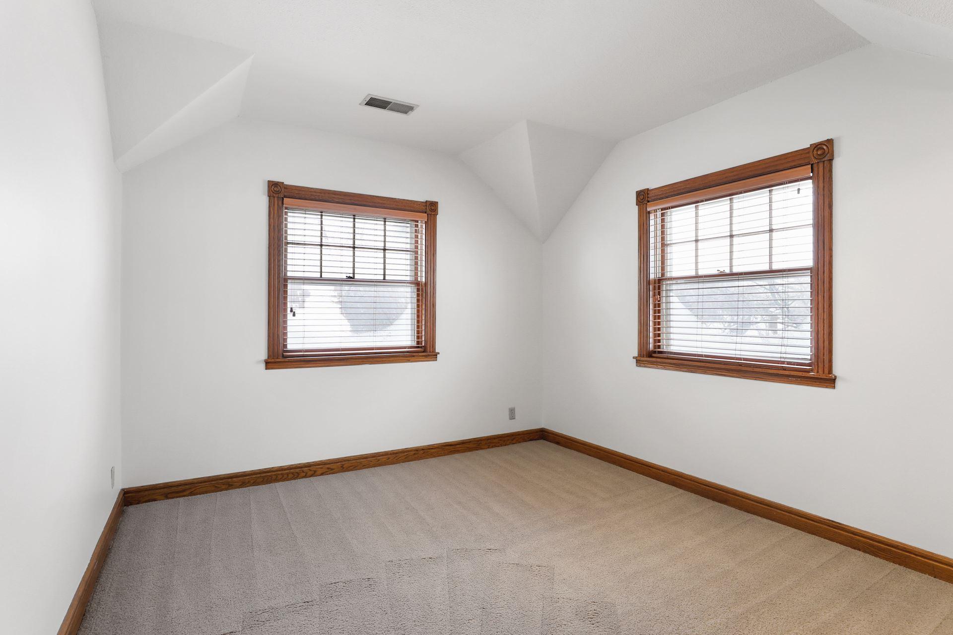 View of Residential Income at 197 Kent Street, Saint Paul MN 55102, Saint Paul (89 of 125) - Mike Wilen | Minnesota Team Real Estate