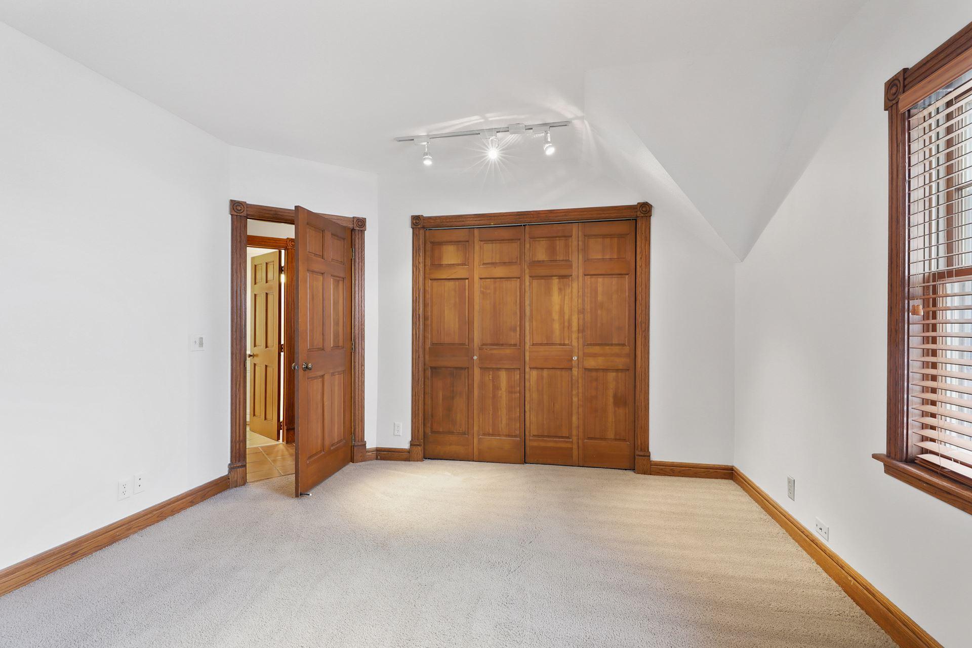 View of Residential Income at 197 Kent Street, Saint Paul MN 55102, Saint Paul (88 of 125) - Mike Wilen | Minnesota Team Real Estate