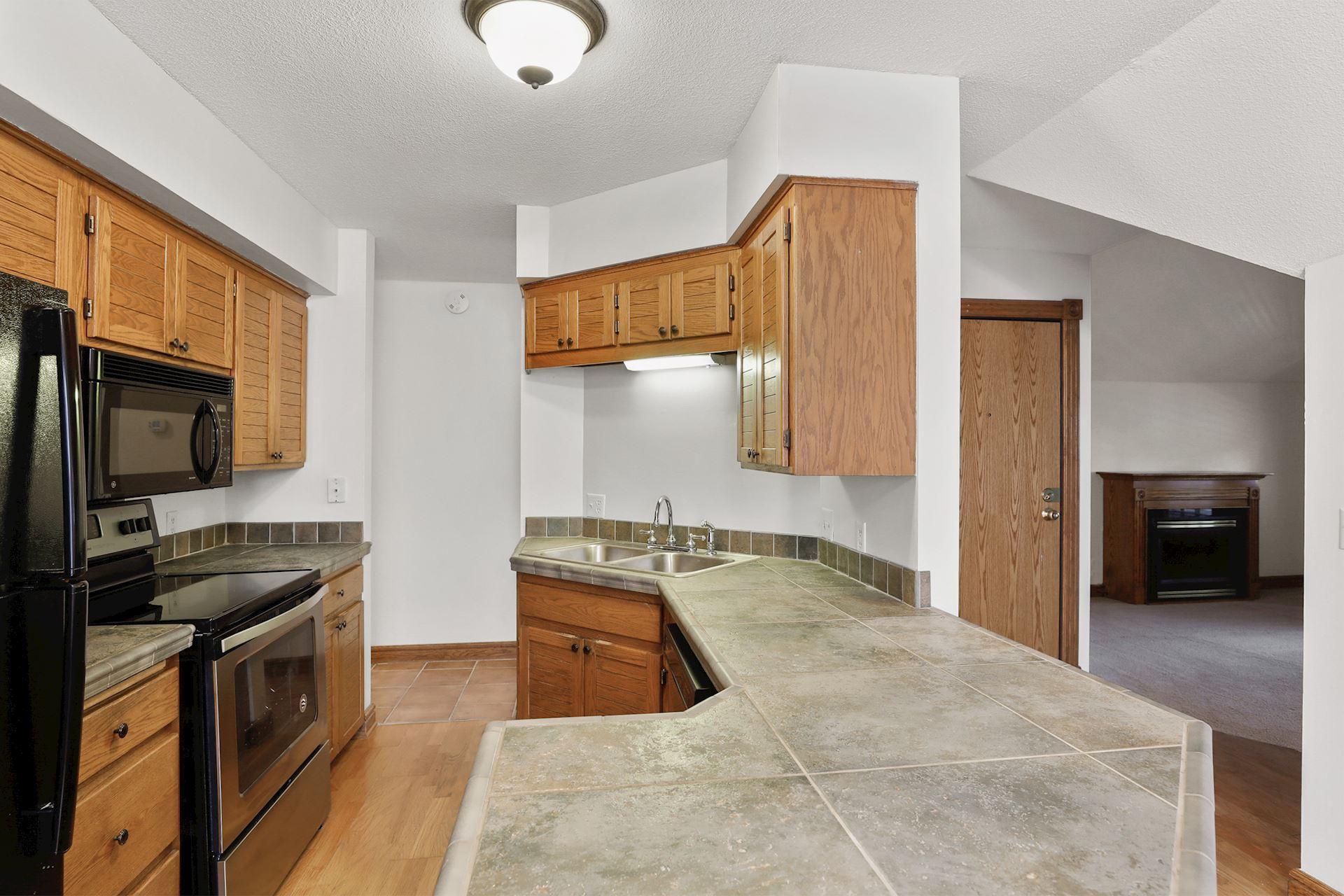 View of Residential Income at 197 Kent Street, Saint Paul MN 55102, Saint Paul (79 of 125) - Mike Wilen | Minnesota Team Real Estate