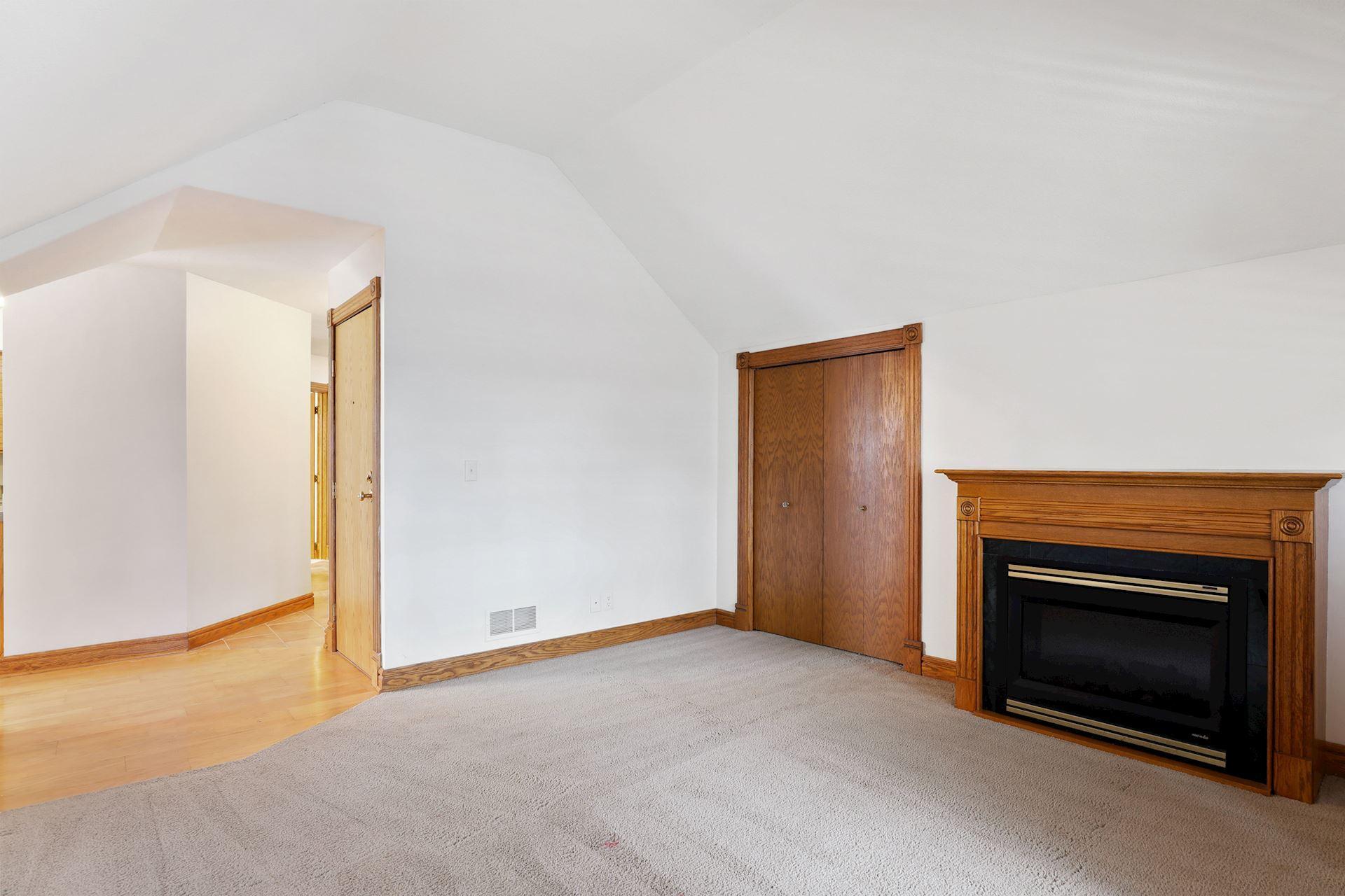 View of Residential Income at 197 Kent Street, Saint Paul MN 55102, Saint Paul (78 of 125) - Mike Wilen | Minnesota Team Real Estate