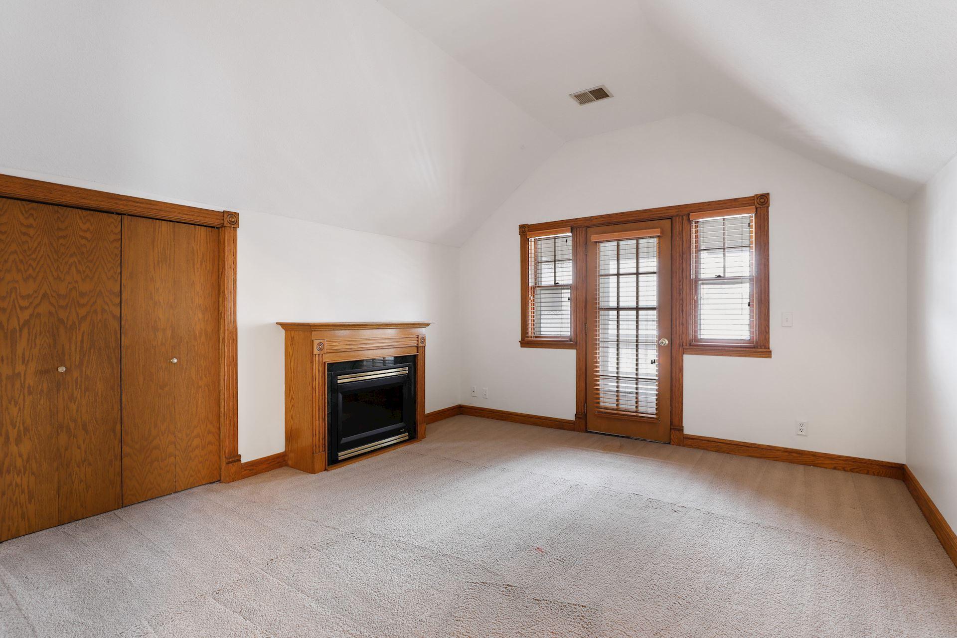 View of Residential Income at 197 Kent Street, Saint Paul MN 55102, Saint Paul (77 of 125) - Mike Wilen | Minnesota Team Real Estate