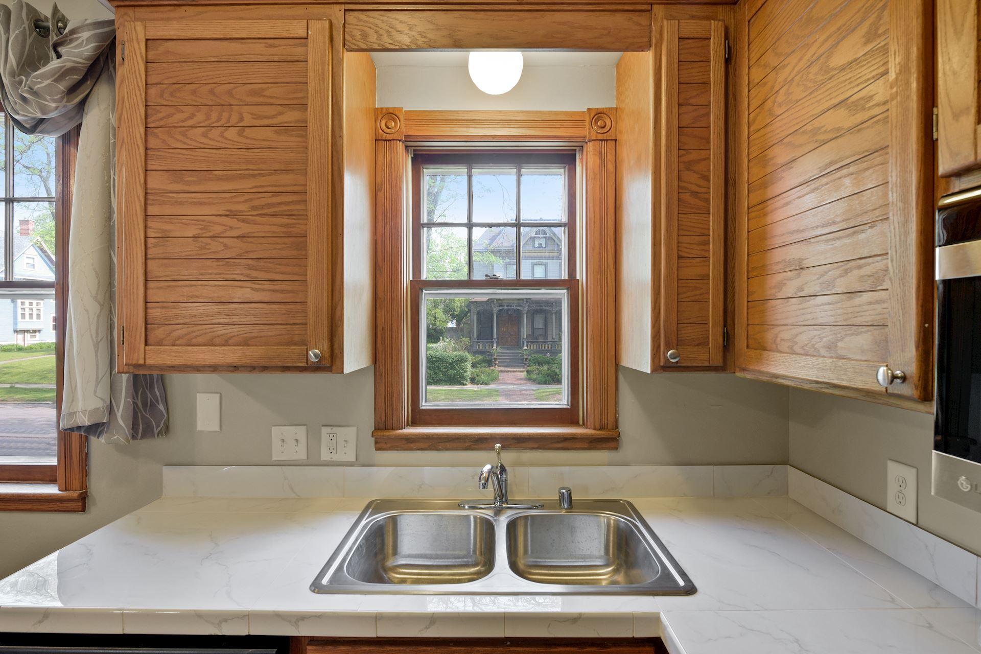 View of Residential Income at 197 Kent Street, Saint Paul MN 55102, Saint Paul (105 of 125) - Mike Wilen | Minnesota Team Real Estate