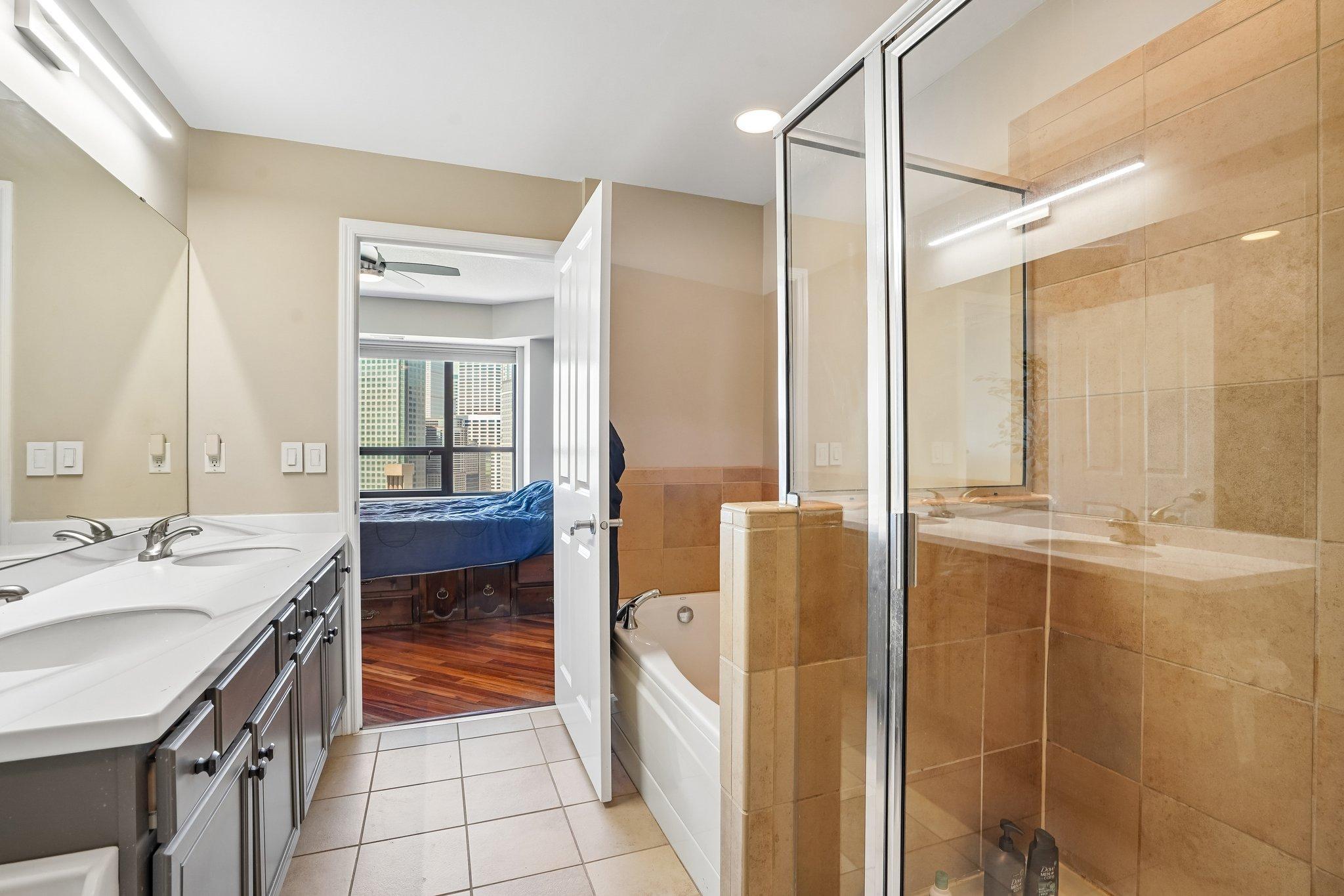 View of Residential at 500 Grant Street #1902, Minneapolis MN 55404, Minneapolis (18 of 64) - Mike Wilen | Minnesota Team Real Estate