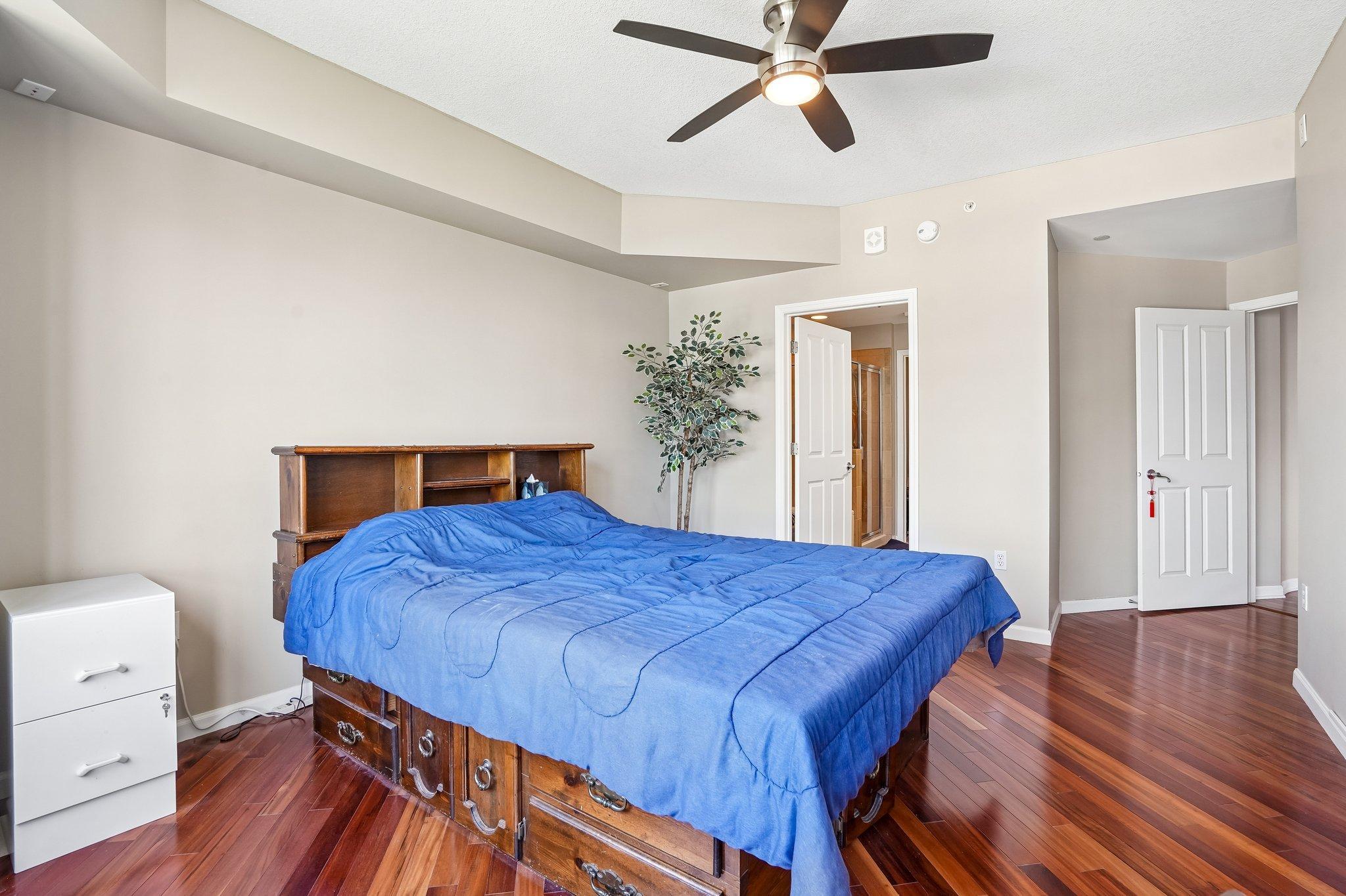 View of Residential at 500 Grant Street #1902, Minneapolis MN 55404, Minneapolis (17 of 64) - Mike Wilen | Minnesota Team Real Estate