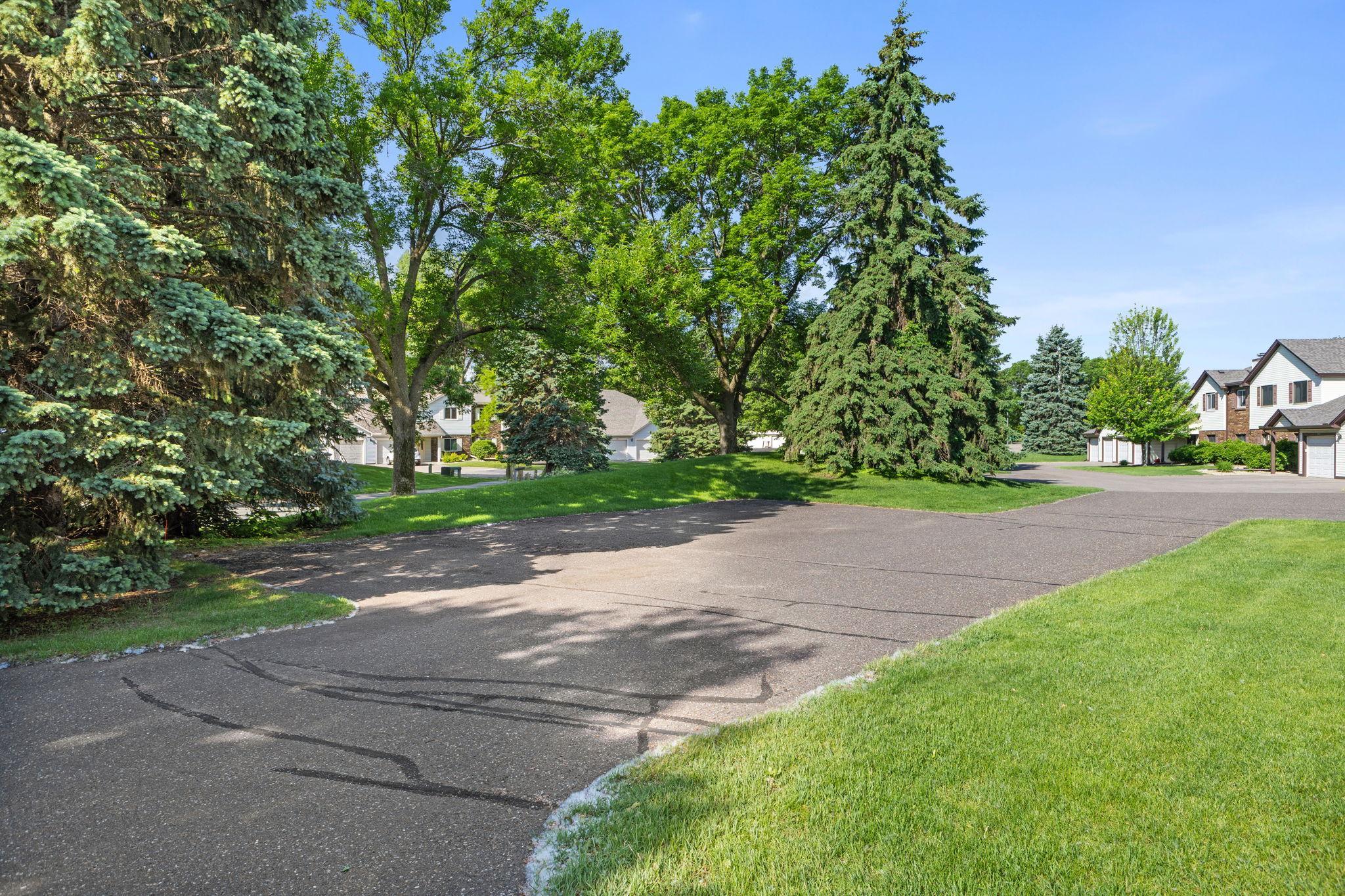 View of Residential at 975 Heritage Court #206, Vadnais Heights MN 55127, Vadnais Heights (29 of 30) - Mike Wilen | Minnesota Team Real Estate