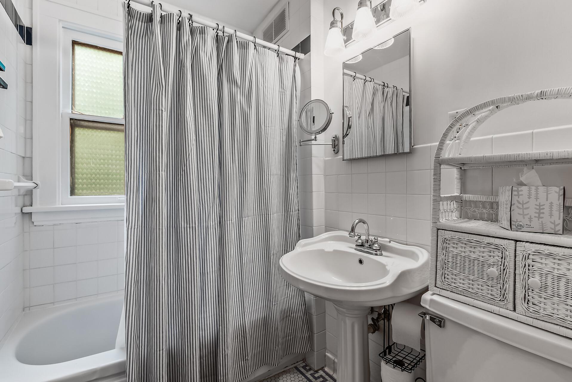 View of Residential Income at 3827 Blaisdell Avenue, Minneapolis MN 55409, Minneapolis (21 of 54) - Mike Wilen | Minnesota Team Real Estate