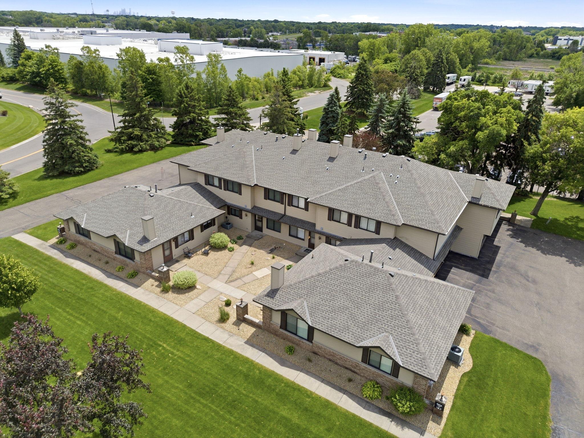 View of Residential at 5305 Orleans Lane #6, Plymouth MN 55442, Plymouth (15 of 31) - Mike Wilen | Minnesota Team Real Estate