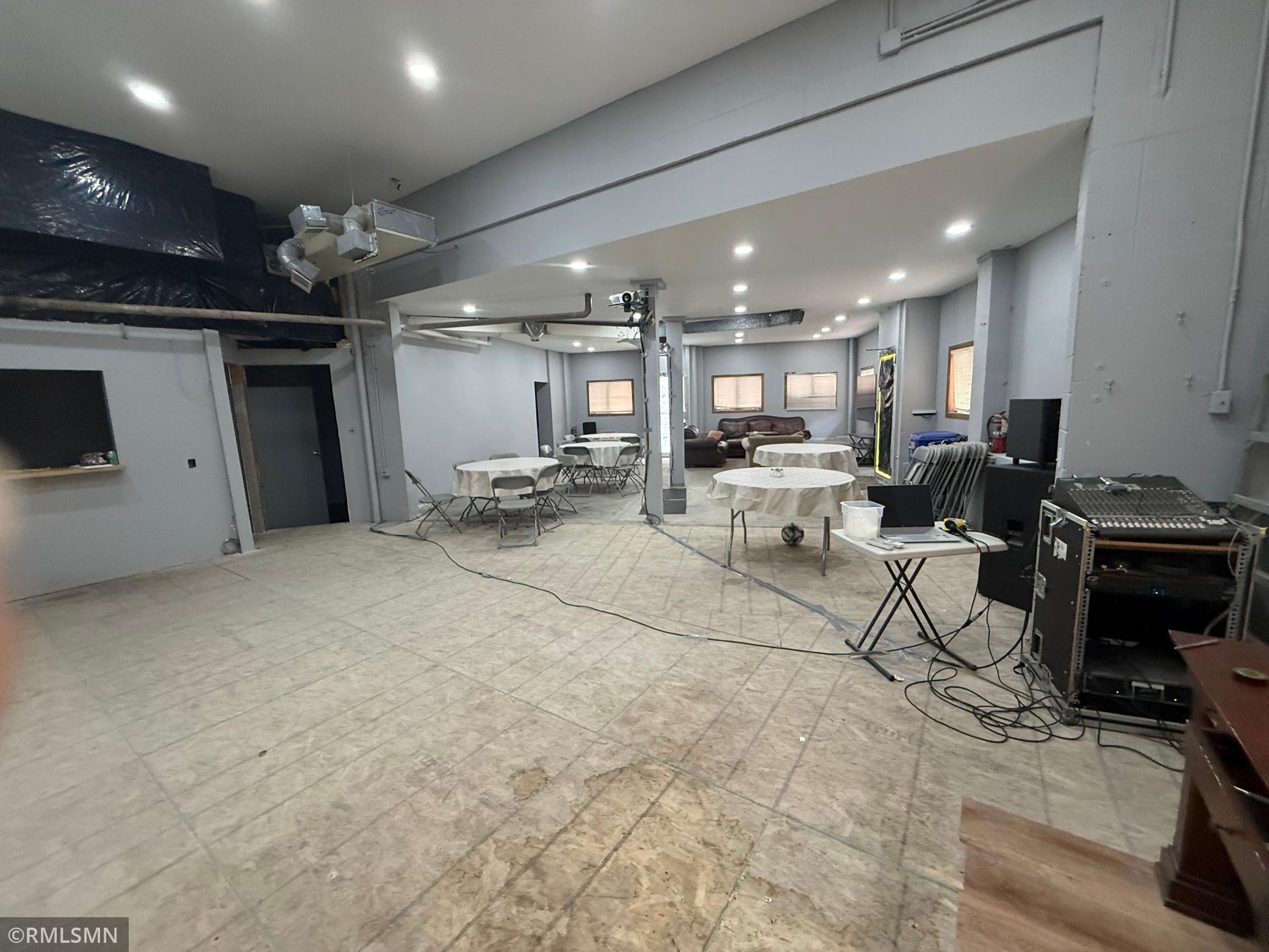 View of Commercial Sale at 1714 Hennepin Avenue, Minneapolis MN 55414, Minneapolis (2 of 13) - Mike Wilen | Minnesota Team Real Estate