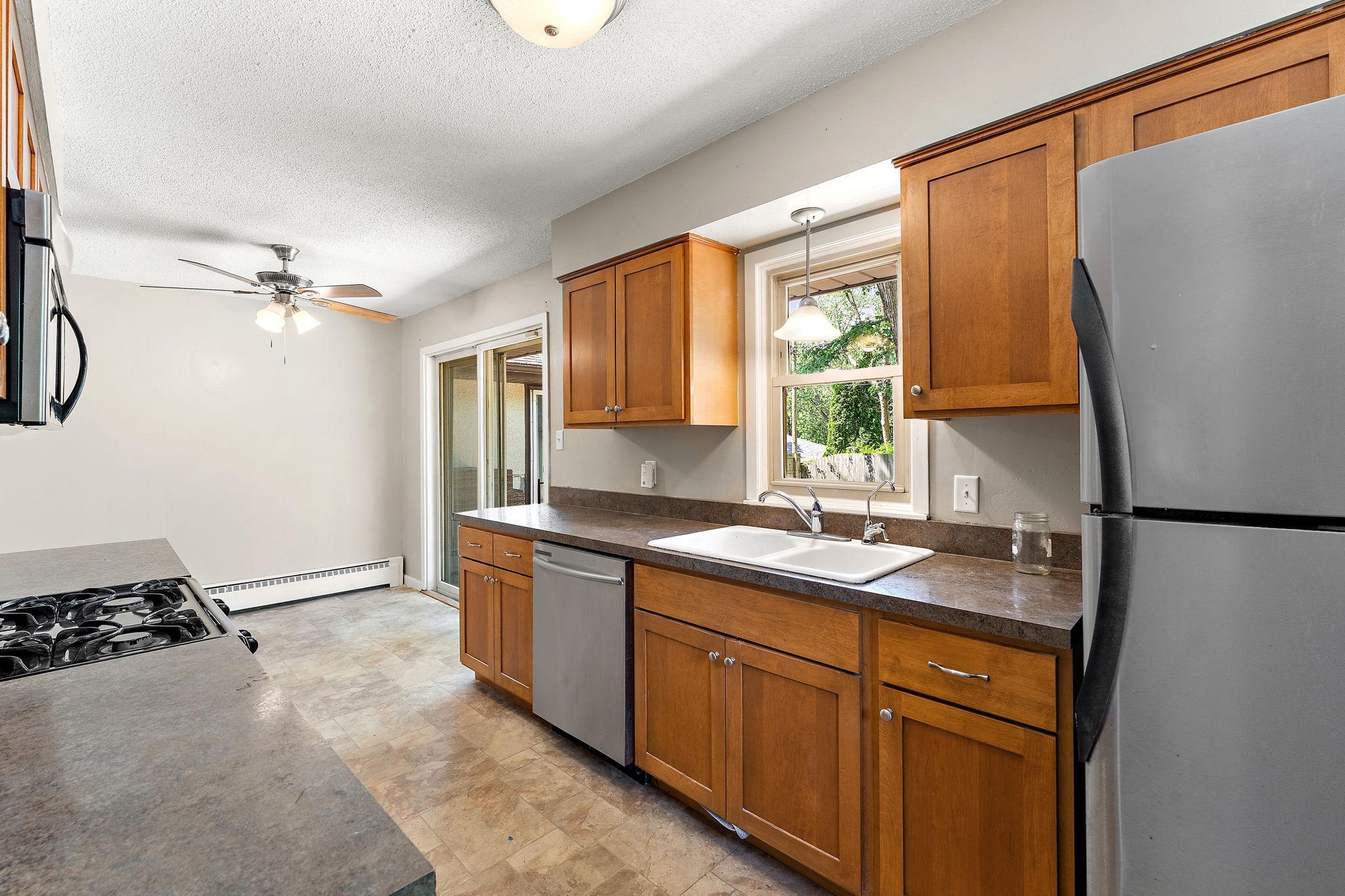View of Residential at 610 Grange Avenue, Oakdale MN 55128, Oakdale (9 of 33) - Mike Wilen | Minnesota Team Real Estate