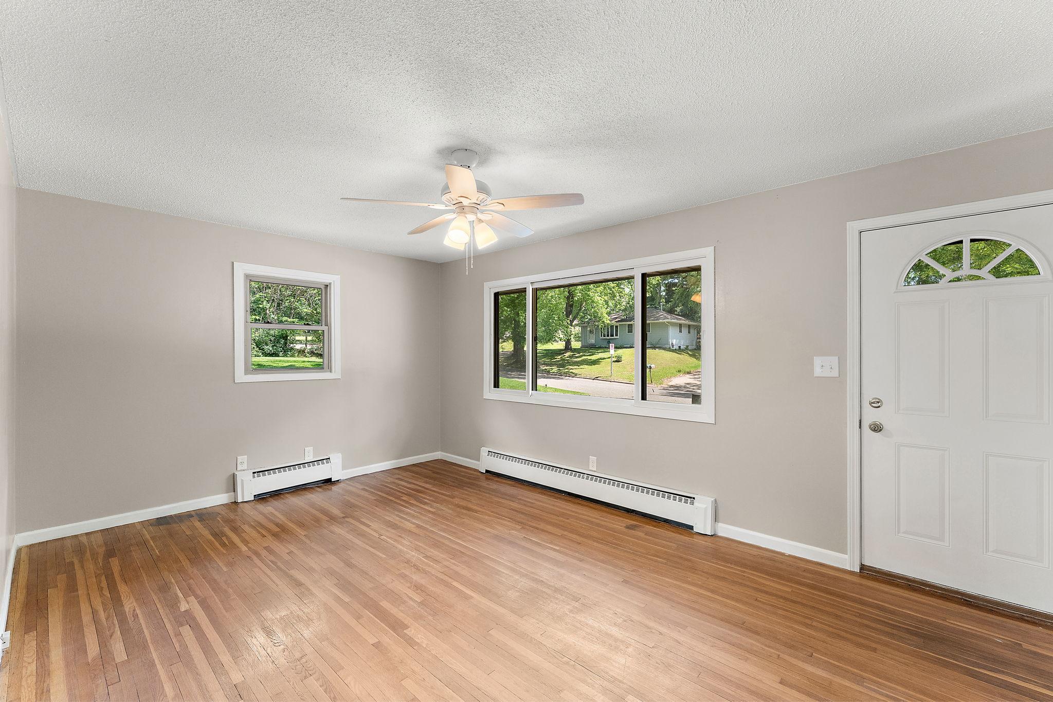 View of Residential at 610 Grange Avenue, Oakdale MN 55128, Oakdale (4 of 33) - Mike Wilen | Minnesota Team Real Estate
