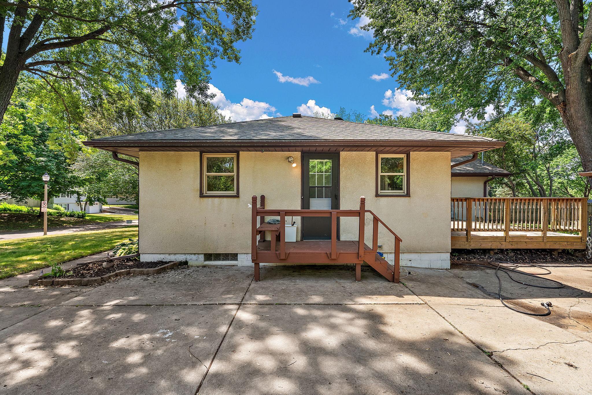 View of Residential at 610 Grange Avenue, Oakdale MN 55128, Oakdale (27 of 33) - Mike Wilen | Minnesota Team Real Estate