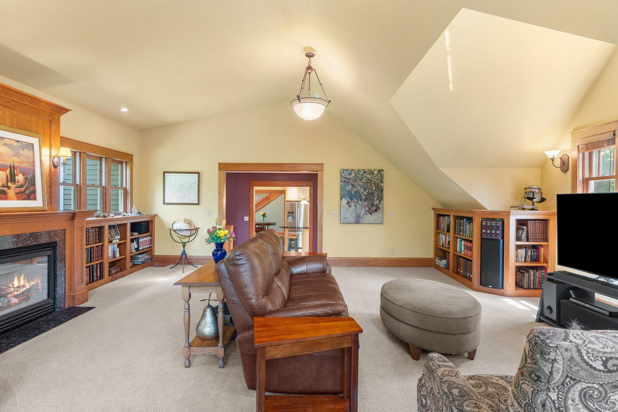 View of Residential at 607 Ivy Falls Avenue, Mendota Heights MN 55118, Mendota Heights (38 of 65) - Mike Wilen | Minnesota Team Real Estate