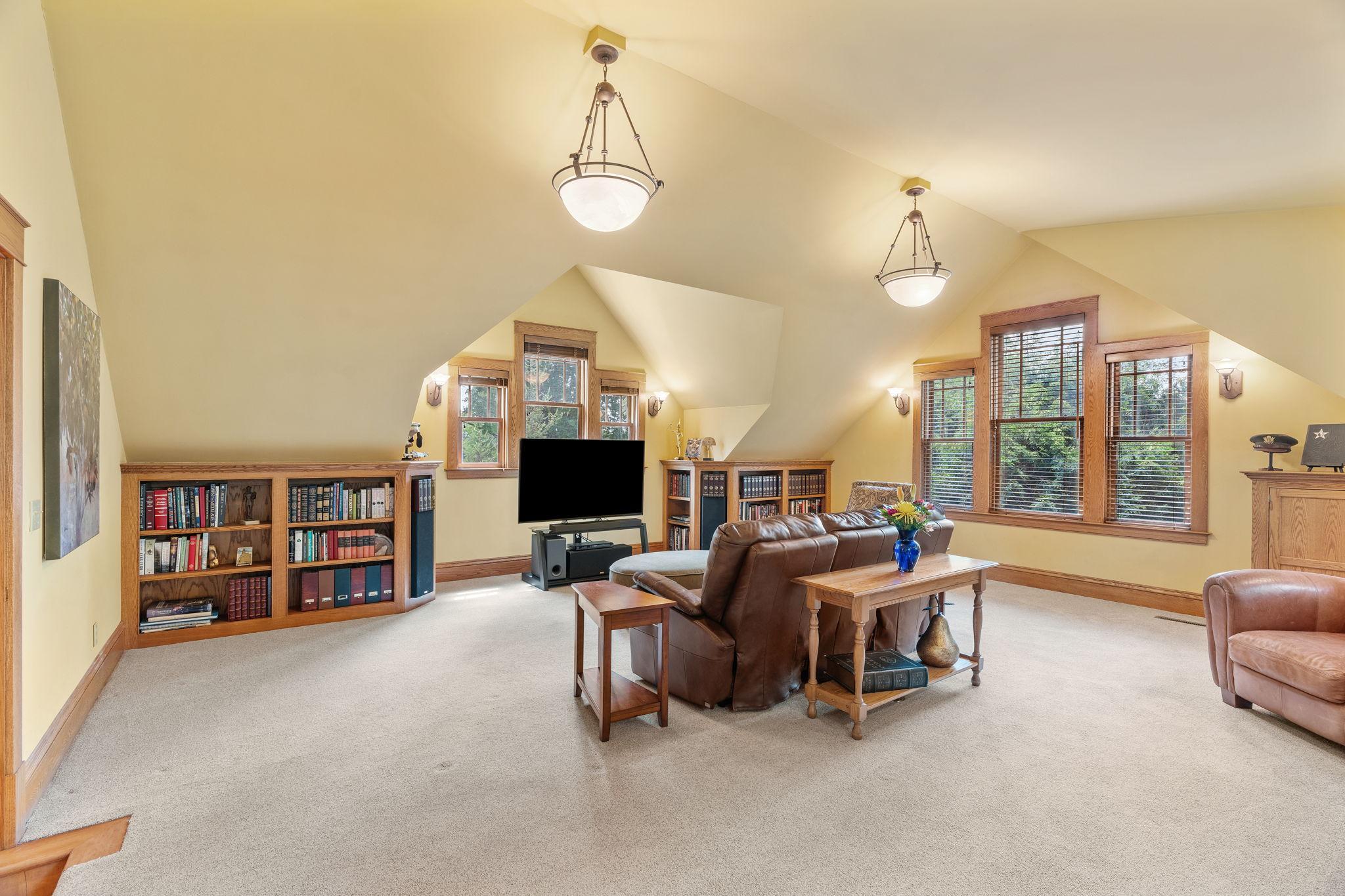 View of Residential at 607 Ivy Falls Avenue, Mendota Heights MN 55118, Mendota Heights (37 of 65) - Mike Wilen | Minnesota Team Real Estate