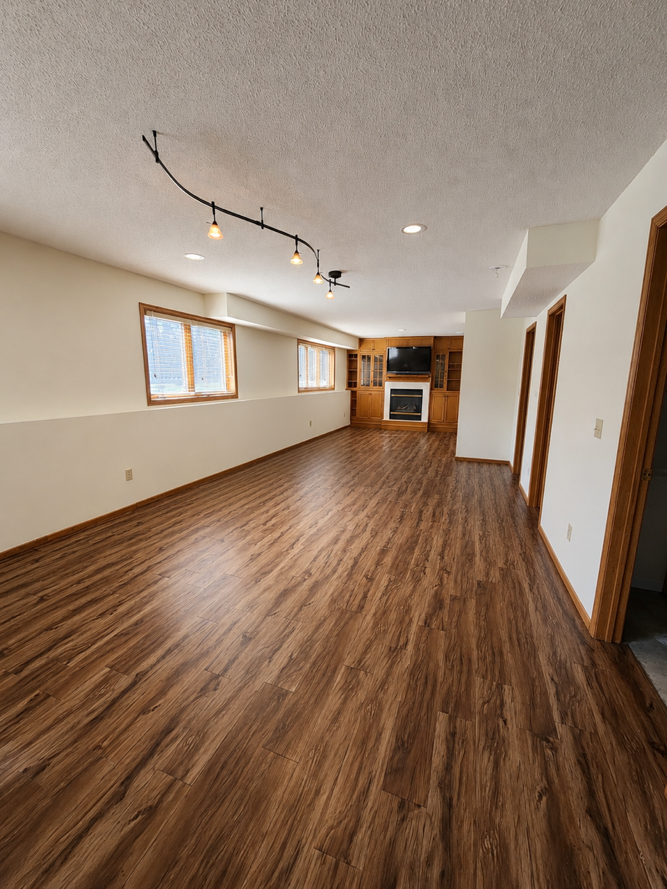 View of Residential at 915 Ferndale Street, Maplewood MN 55119, Maplewood (23 of 35) - Mike Wilen | Minnesota Team Real Estate