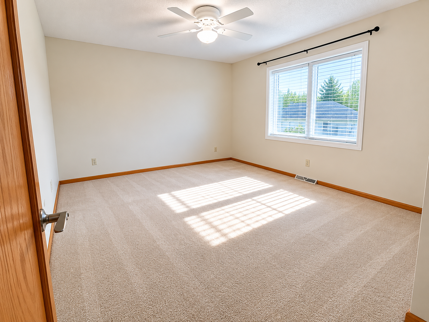 View of Residential at 915 Ferndale Street, Maplewood MN 55119, Maplewood (19 of 35) - Mike Wilen | Minnesota Team Real Estate