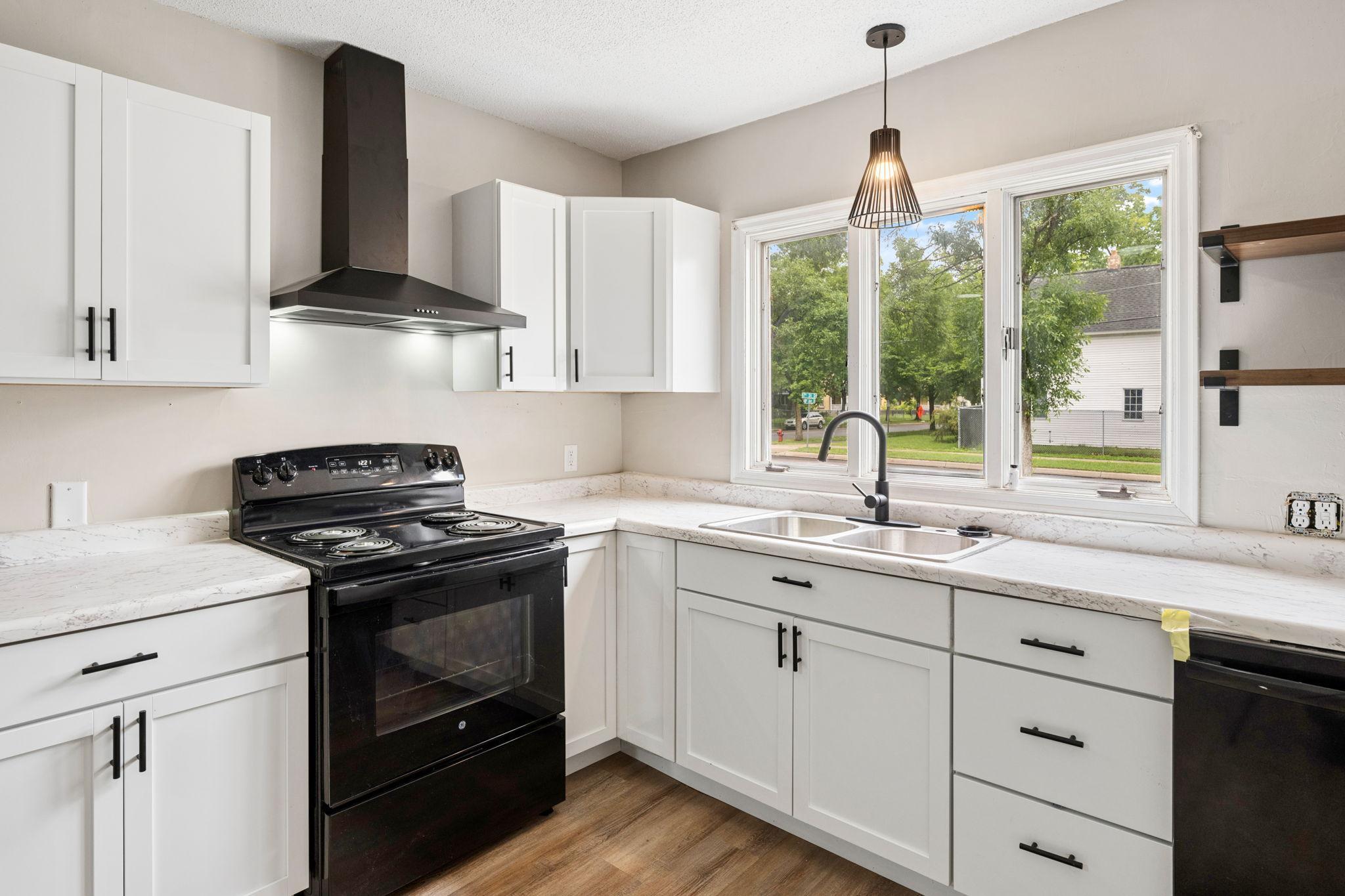 View of Residential Income at 704 8th Avenue, Saint Cloud MN 56301, Saint Cloud (7 of 34) - Mike Wilen | Minnesota Team Real Estate