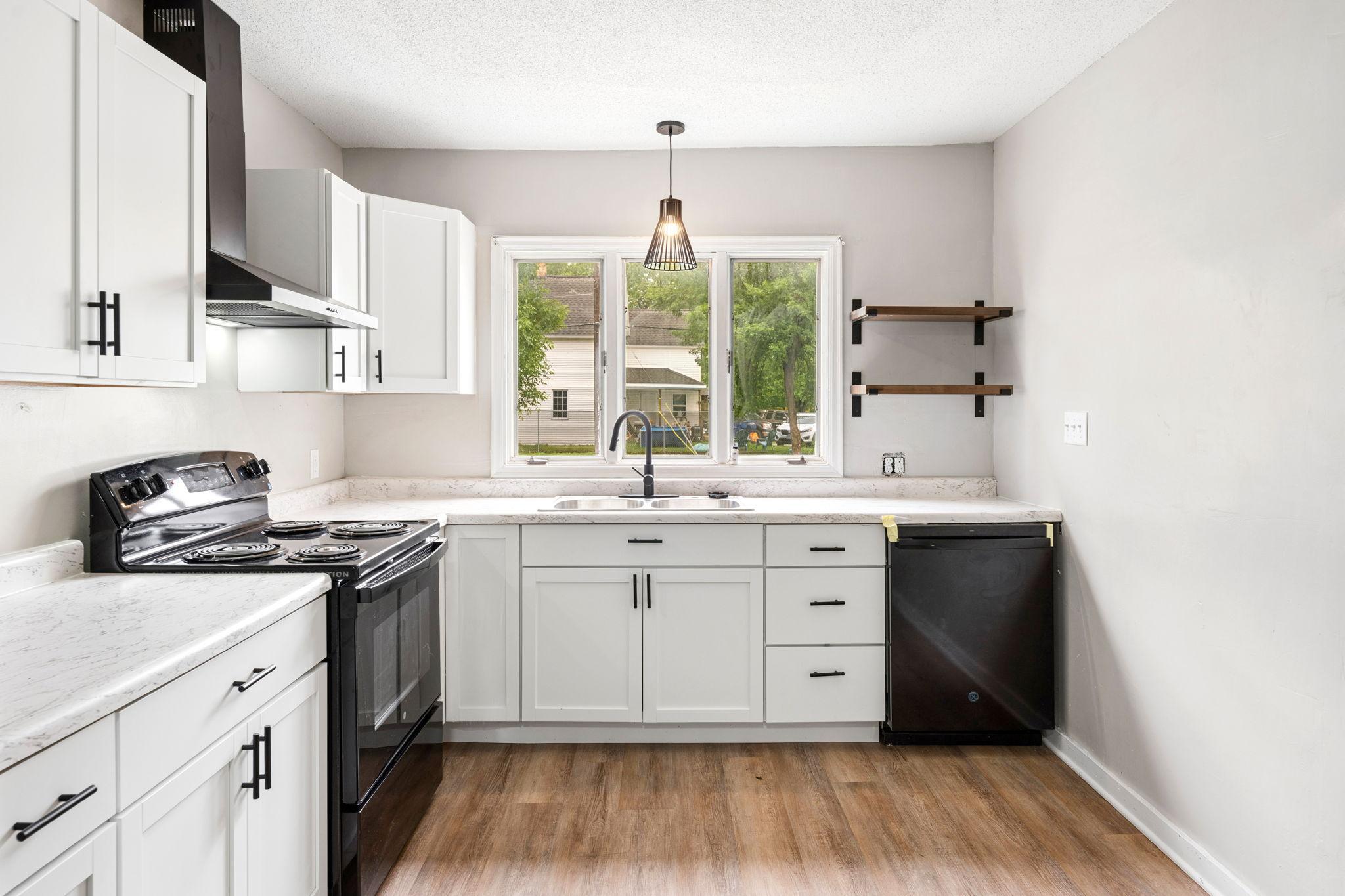 View of Residential Income at 704 8th Avenue, Saint Cloud MN 56301, Saint Cloud (6 of 34) - Mike Wilen | Minnesota Team Real Estate
