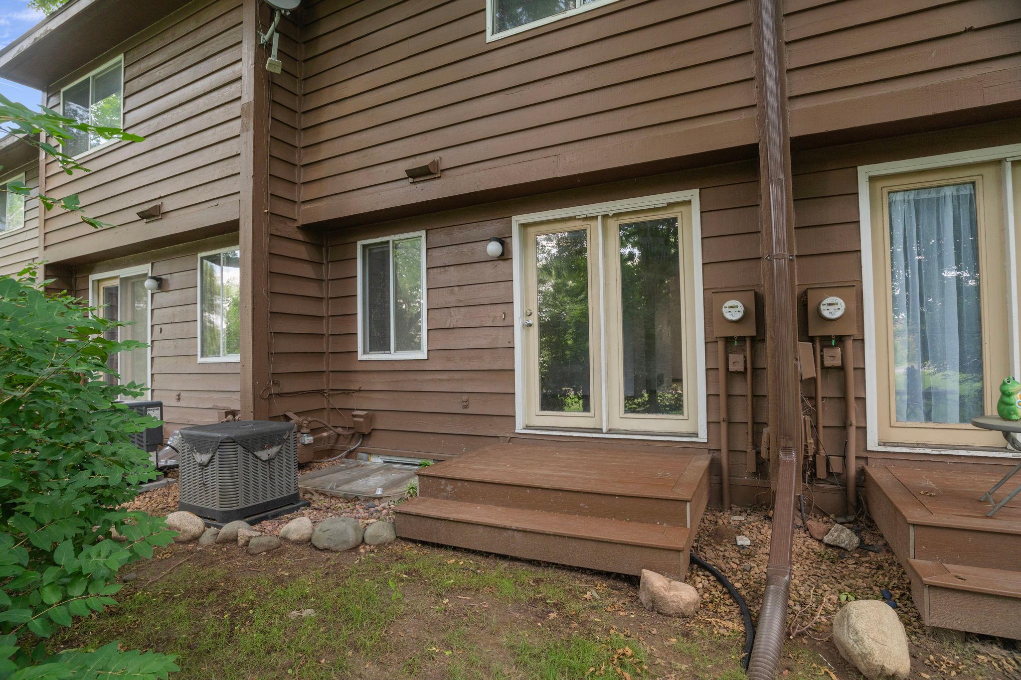 View of Residential at 2455 Crestwood Drive, North Saint Paul MN 55109, North Saint Paul (26 of 34) - Mike Wilen | Minnesota Team Real Estate