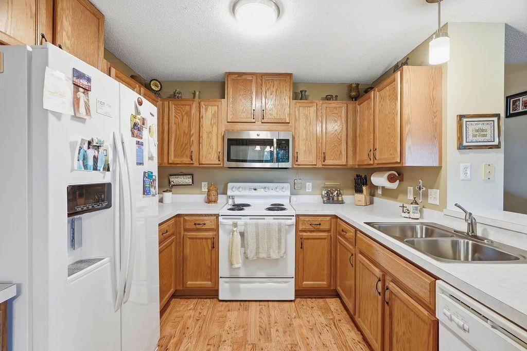 View of Residential at 6435 157th Street, Apple Valley MN 55124, Apple Valley (9 of 40) - Mike Wilen | Minnesota Team Real Estate