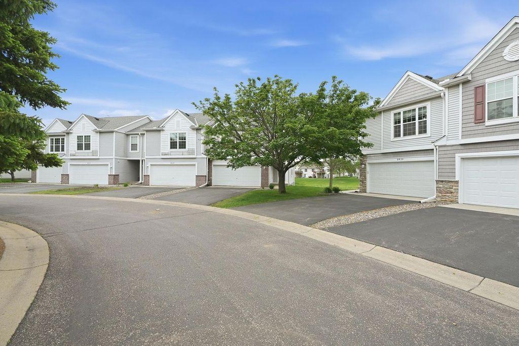 View of Residential at 6435 157th Street, Apple Valley MN 55124, Apple Valley (32 of 40) - Mike Wilen | Minnesota Team Real Estate