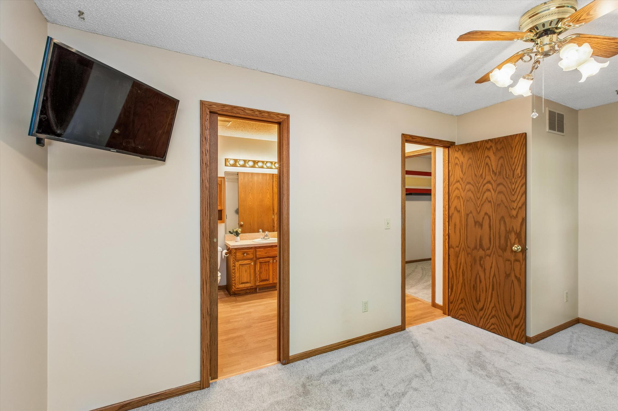 View of Residential at 326 Warner Avenue, Mahtomedi MN 55115, Mahtomedi (18 of 37) - Mike Wilen | Minnesota Team Real Estate