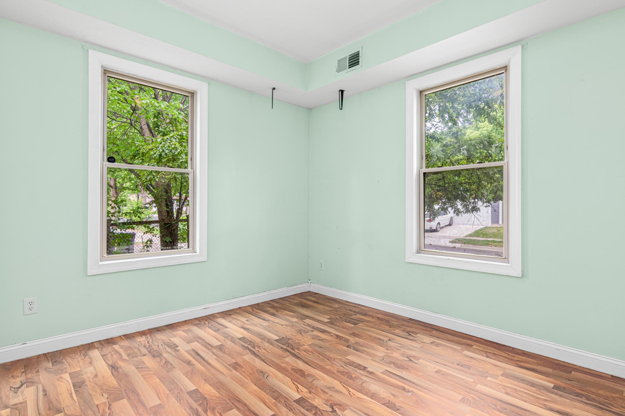 View of Residential at 2827 Bryant Avenue #2, Minneapolis MN 55411, Minneapolis (5 of 6) - Mike Wilen | Minnesota Team Real Estate