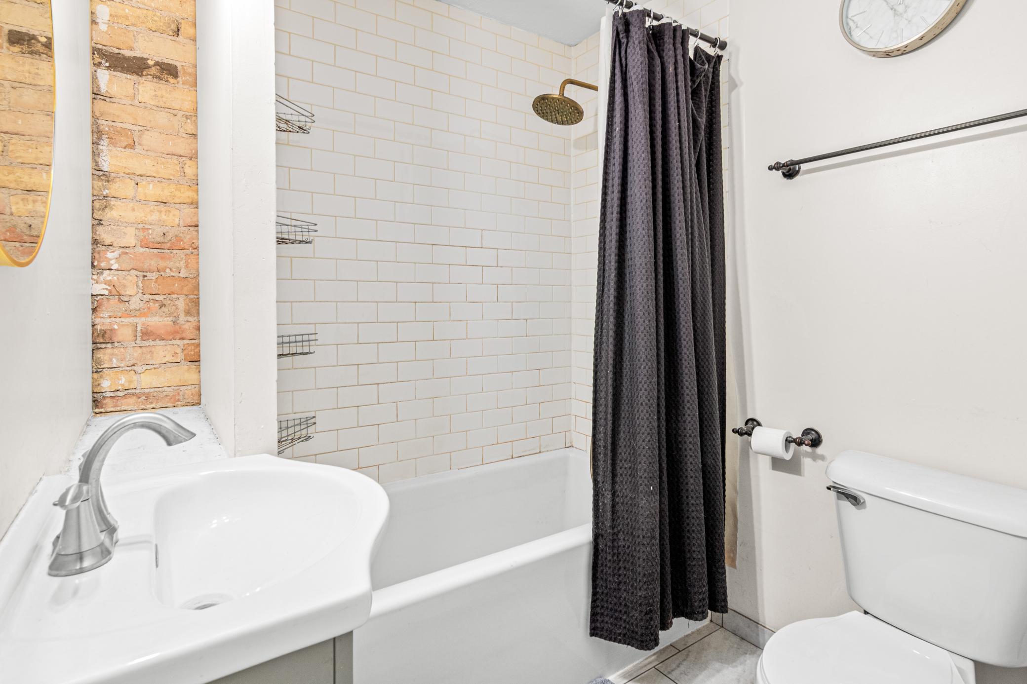 View of Residential at 2827 Bryant Avenue #2, Minneapolis MN 55411, Minneapolis (4 of 6) - Mike Wilen | Minnesota Team Real Estate