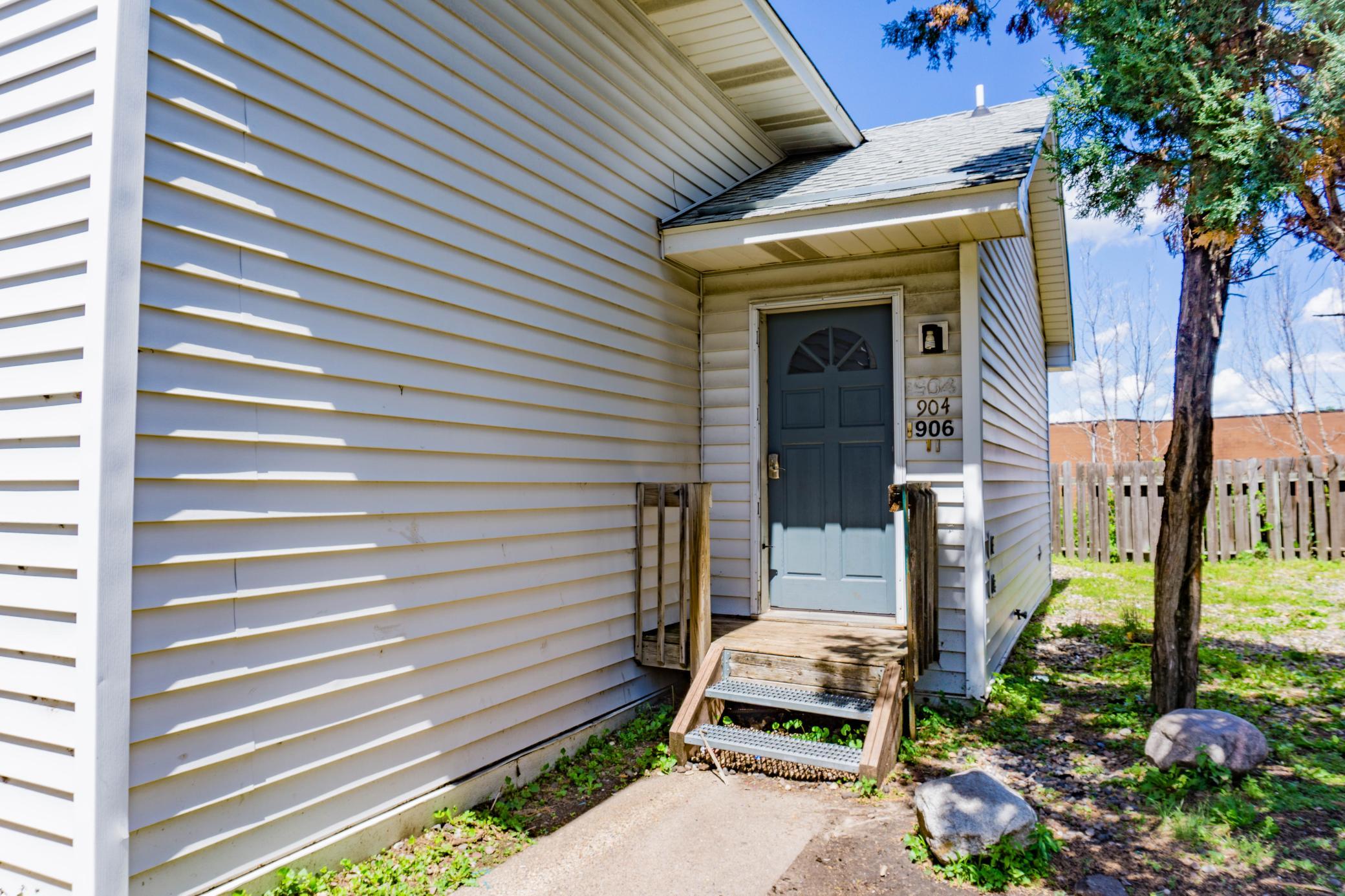View of Residential Income at 904 9th Avenue, Minneapolis MN 55414, Minneapolis (2 of 35) - Mike Wilen | Minnesota Team Real Estate