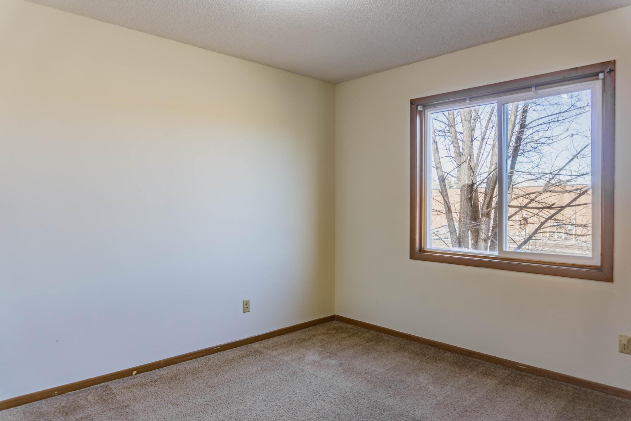 View of Residential Income at 904 9th Avenue, Minneapolis MN 55414, Minneapolis (14 of 35) - Mike Wilen | Minnesota Team Real Estate