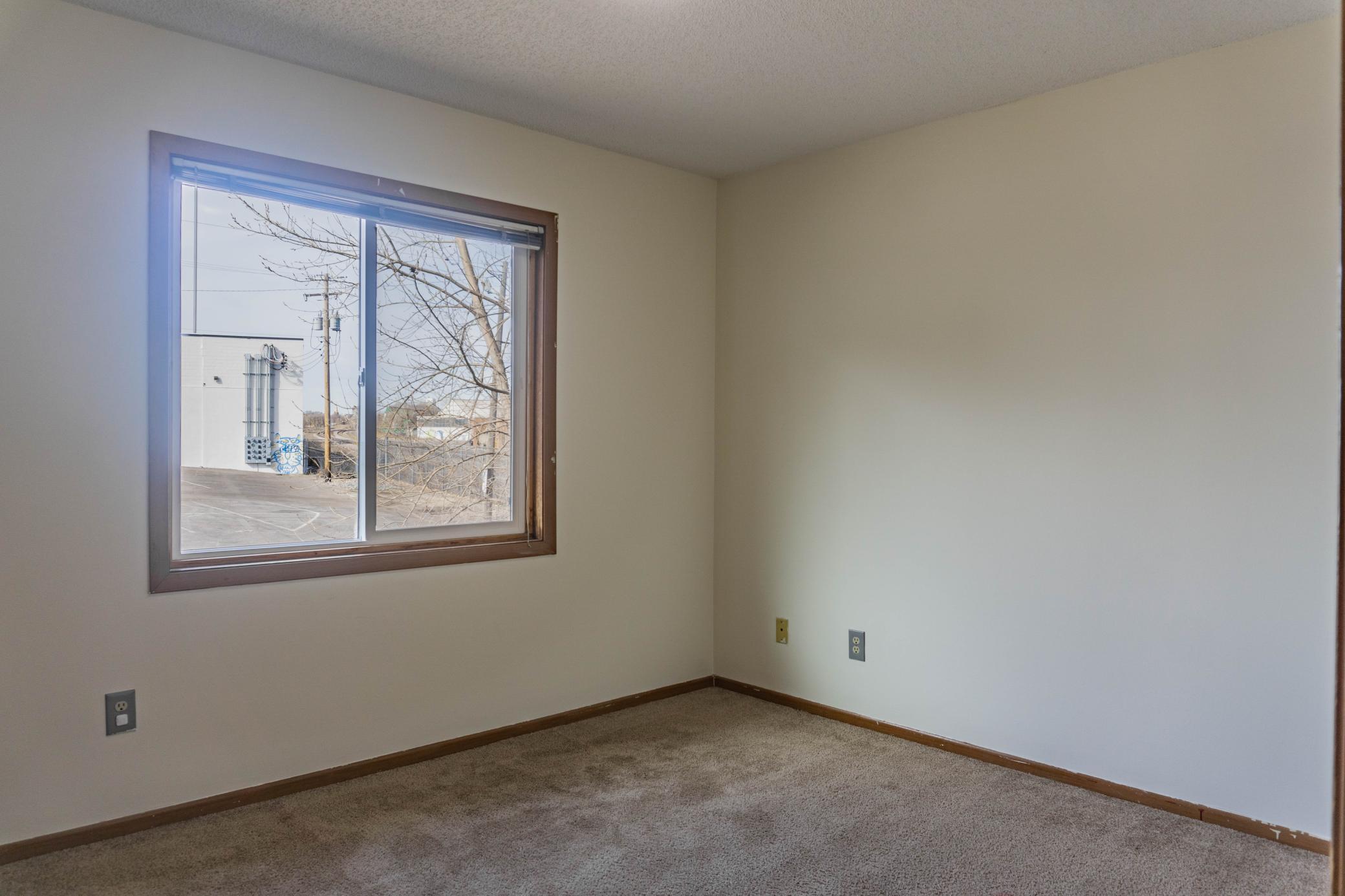 View of Residential Income at 904 9th Avenue, Minneapolis MN 55414, Minneapolis (16 of 35) - Mike Wilen | Minnesota Team Real Estate