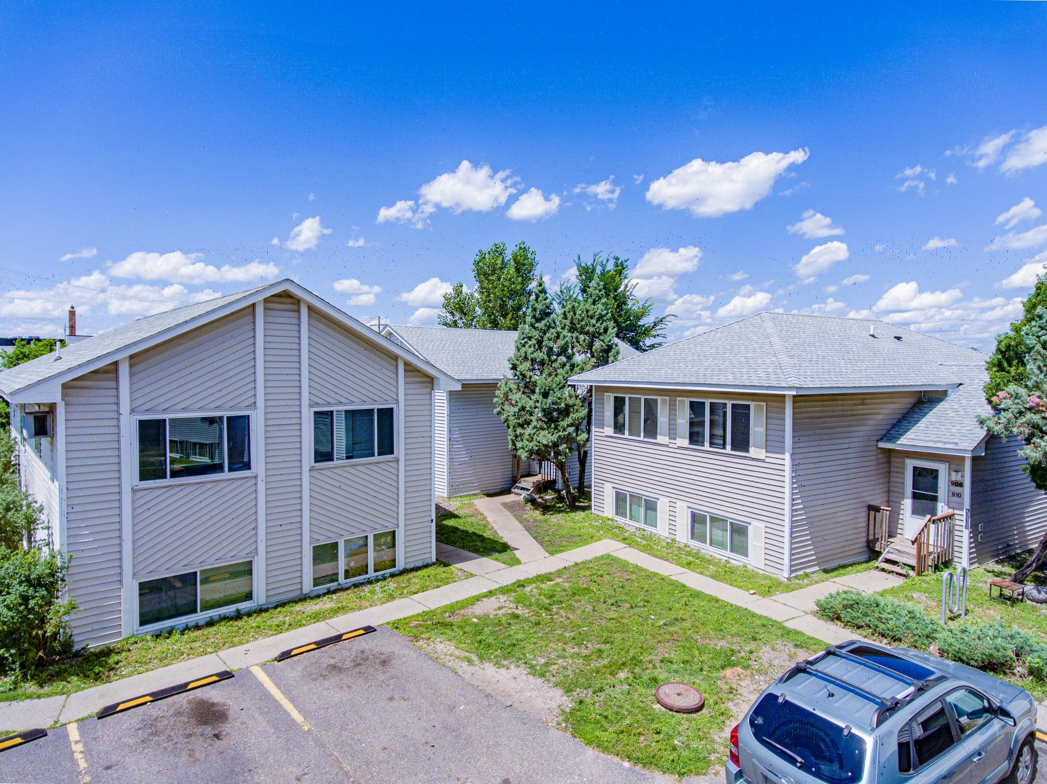 View of Residential Income at 904 9th Avenue, Minneapolis MN 55414, Minneapolis (23 of 35) - Mike Wilen | Minnesota Team Real Estate