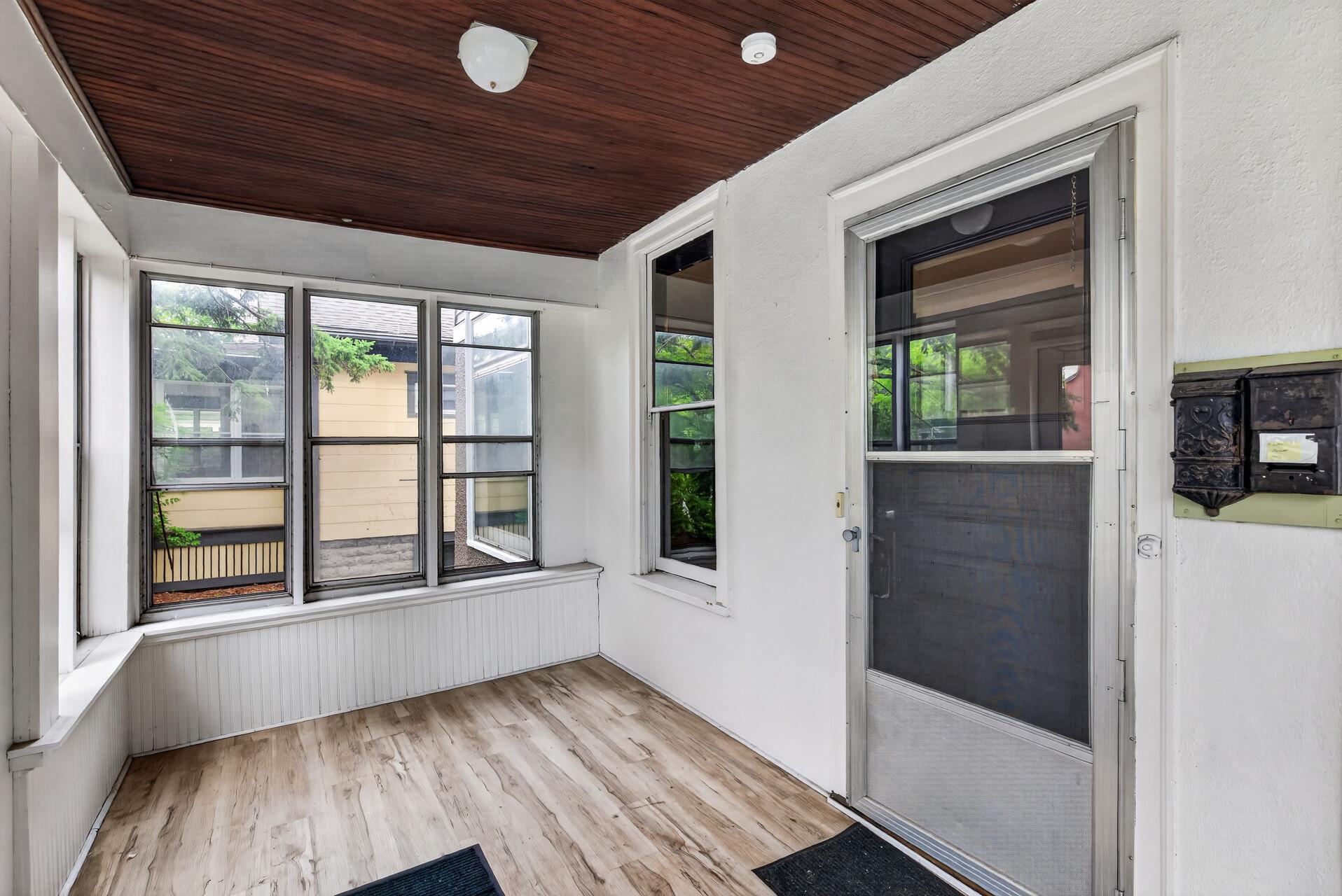 View of Residential Income at 1034 14th Avenue, Minneapolis MN 55414, Minneapolis (4 of 37) - Mike Wilen | Minnesota Team Real Estate
