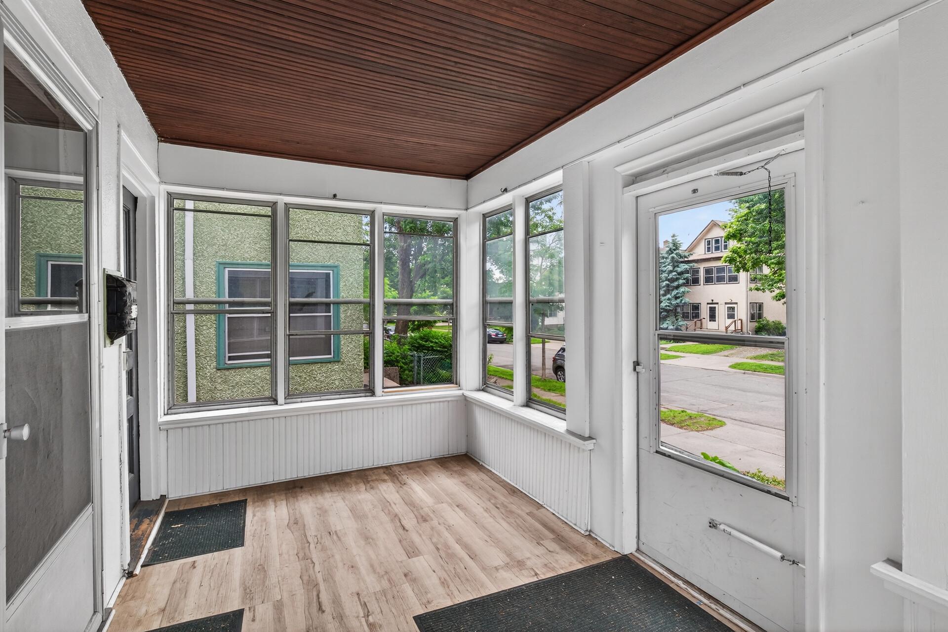 View of Residential Income at 1034 14th Avenue, Minneapolis MN 55414, Minneapolis (3 of 37) - Mike Wilen | Minnesota Team Real Estate