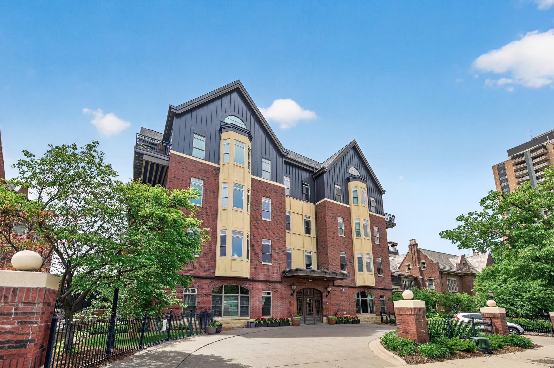 View of Residential at 301 Clifton Avenue #1A, Minneapolis MN 55403, Minneapolis (3 of 39) - Mike Wilen | Minnesota Team Real Estate