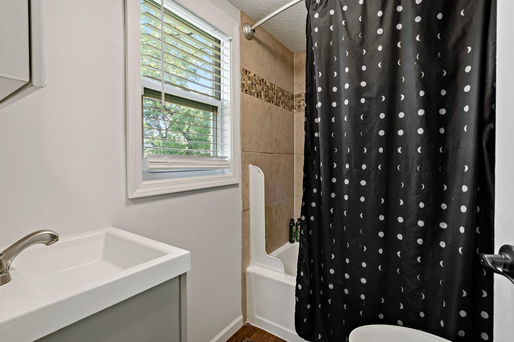 View of Residential at 5740 Dupont Avenue, Brooklyn Center MN 55430, Brooklyn Center (13 of 31) - Mike Wilen | Minnesota Team Real Estate