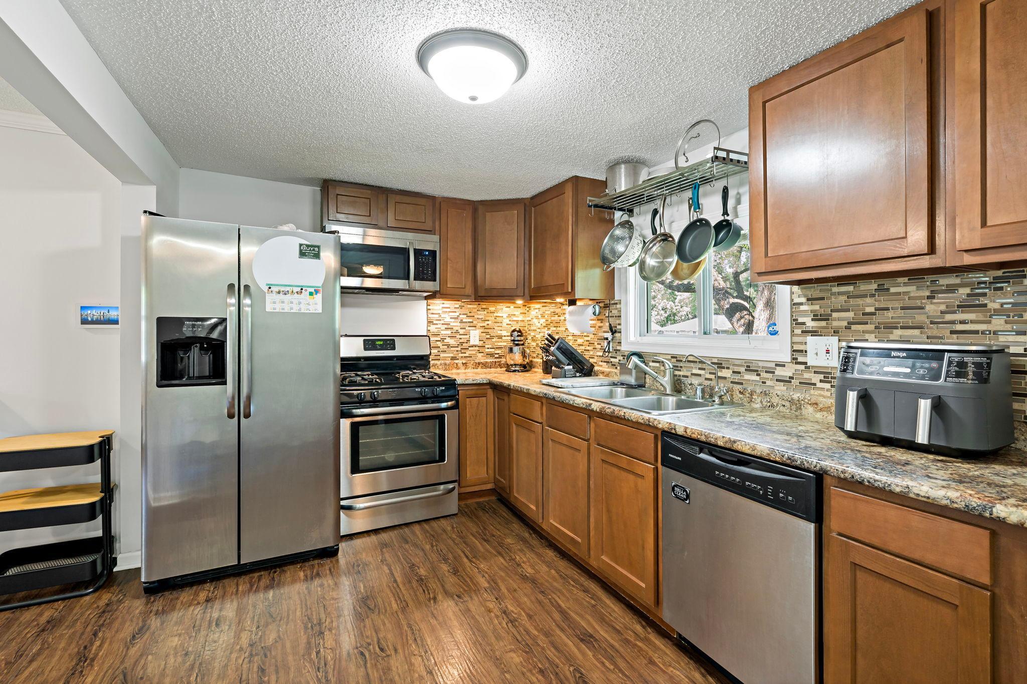 View of Residential at 5740 Dupont Avenue, Brooklyn Center MN 55430, Brooklyn Center (9 of 31) - Mike Wilen | Minnesota Team Real Estate