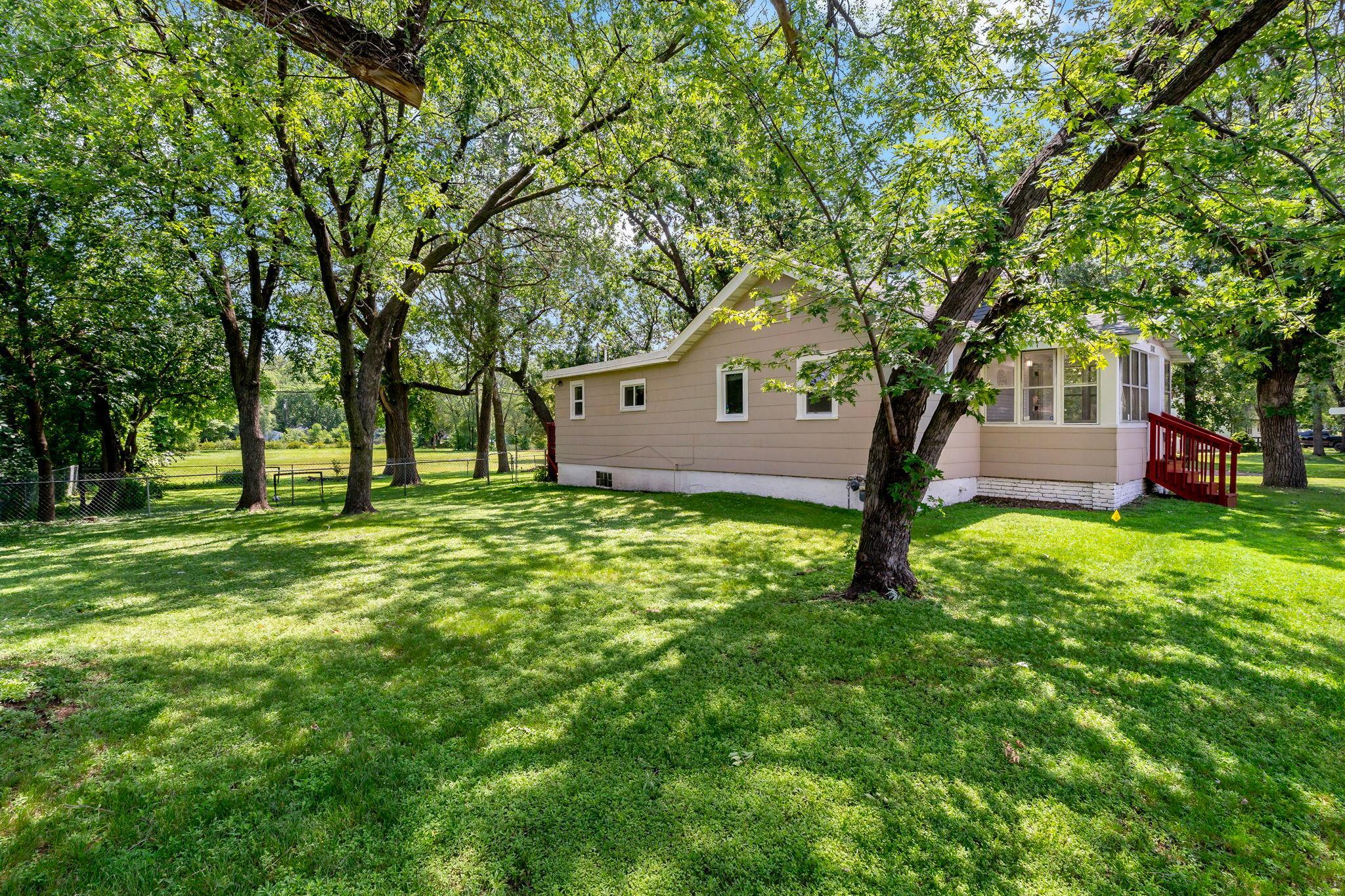 View of Residential at 5740 Dupont Avenue, Brooklyn Center MN 55430, Brooklyn Center (4 of 31) - Mike Wilen | Minnesota Team Real Estate