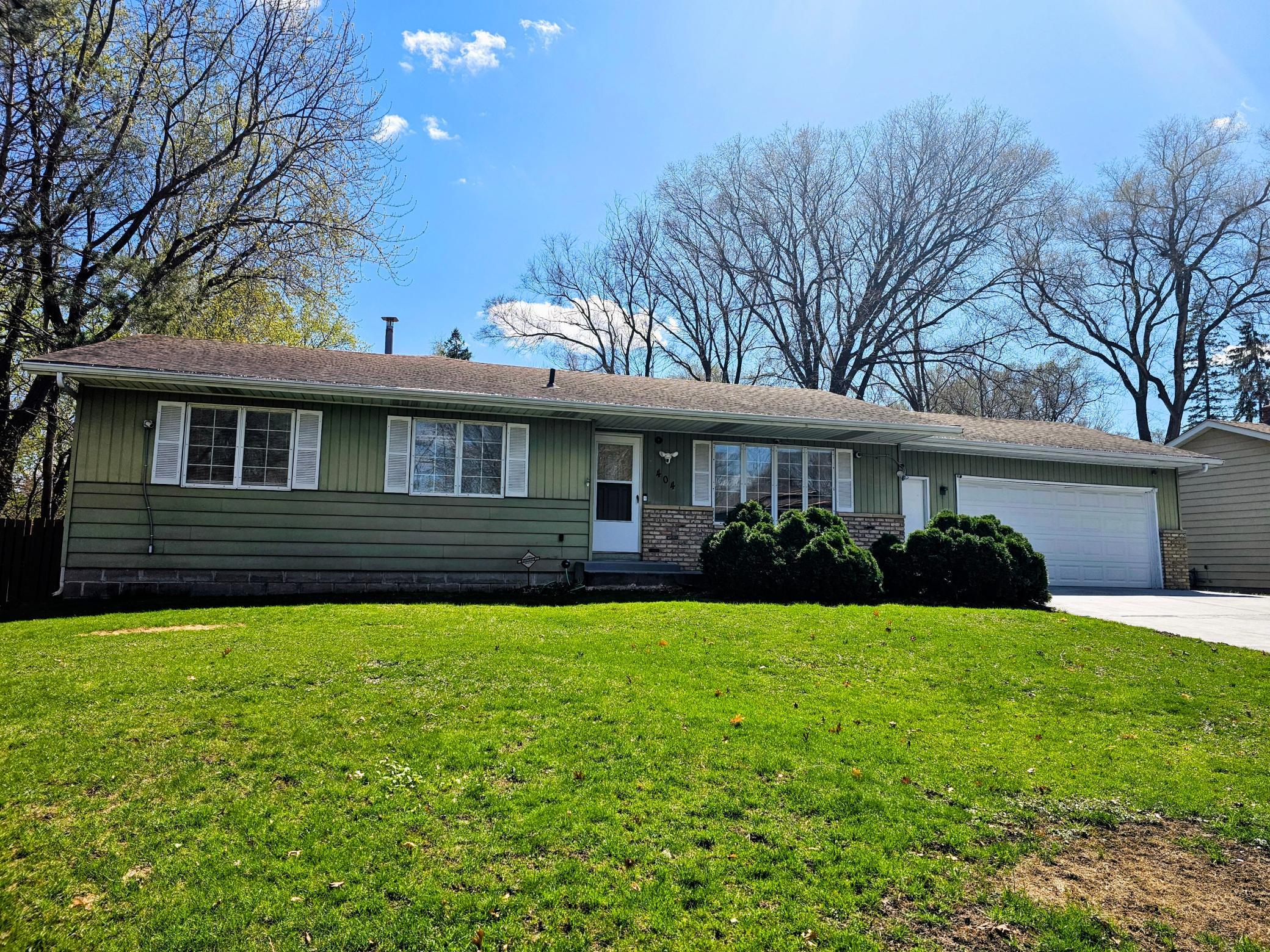 View of Residential at 404 Stanley Street, West Saint Paul MN 55118, West Saint Paul (4 of 13) - Mike Wilen | Minnesota Team Real Estate