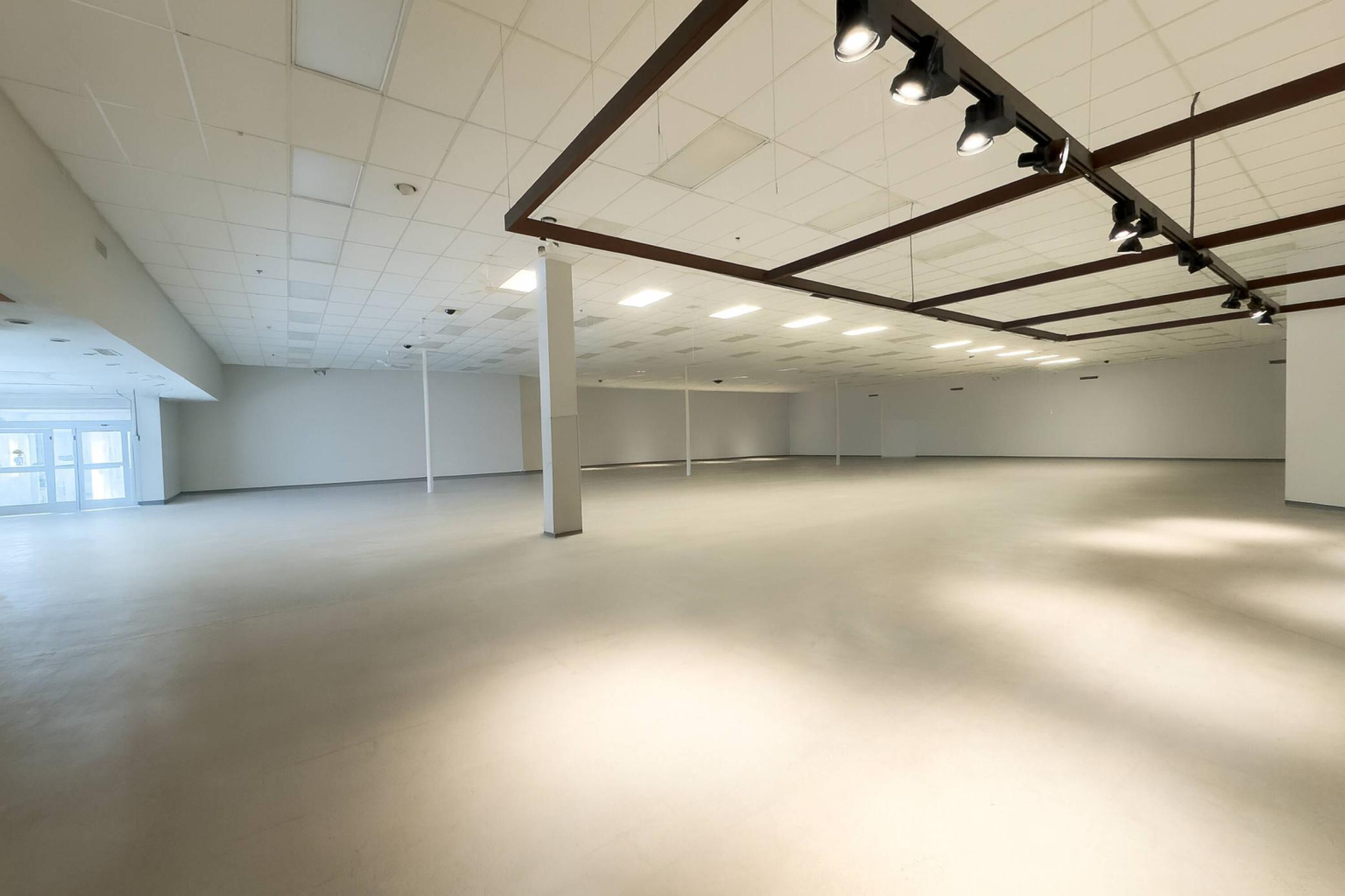 View of Commercial Sale at 2118 Veterans Drive, Saint Cloud MN 56303, Saint Cloud (3 of 5) - Mike Wilen | Minnesota Team Real Estate
