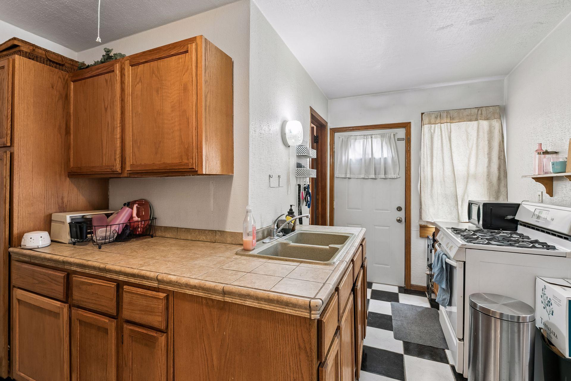 View of Residential Income at 456 Buchanan Street, Minneapolis MN 55413, Minneapolis (13 of 42) - Mike Wilen | Minnesota Team Real Estate
