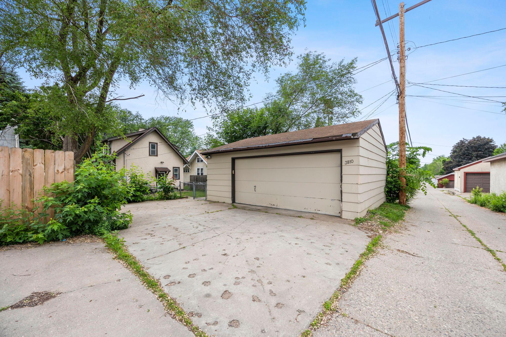 View of Residential at 3810 Thomas Avenue, Minneapolis MN 55412, Minneapolis (29 of 38) - Mike Wilen | Minnesota Team Real Estate