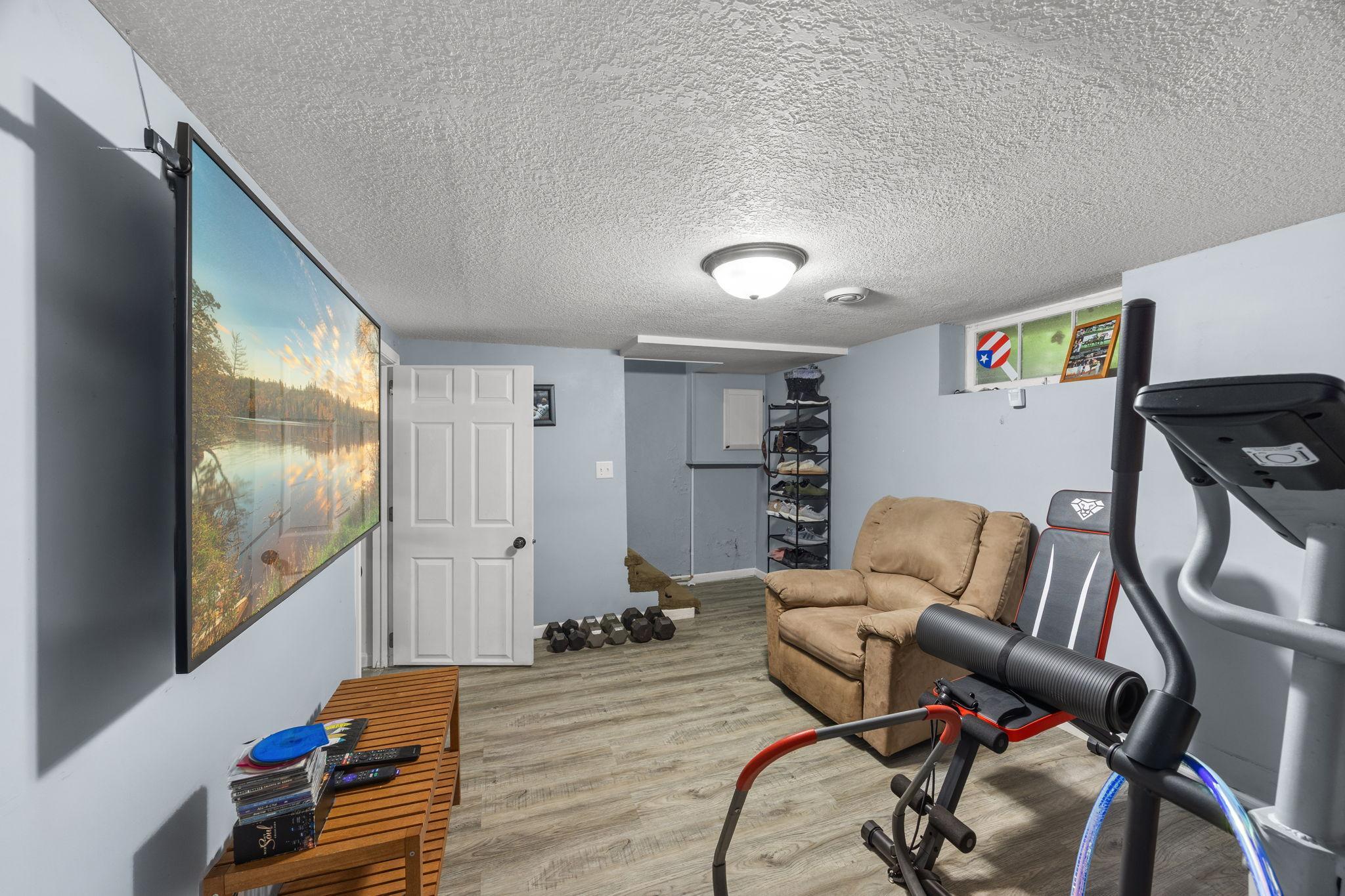 View of Residential at 3810 Thomas Avenue, Minneapolis MN 55412, Minneapolis (25 of 38) - Mike Wilen | Minnesota Team Real Estate