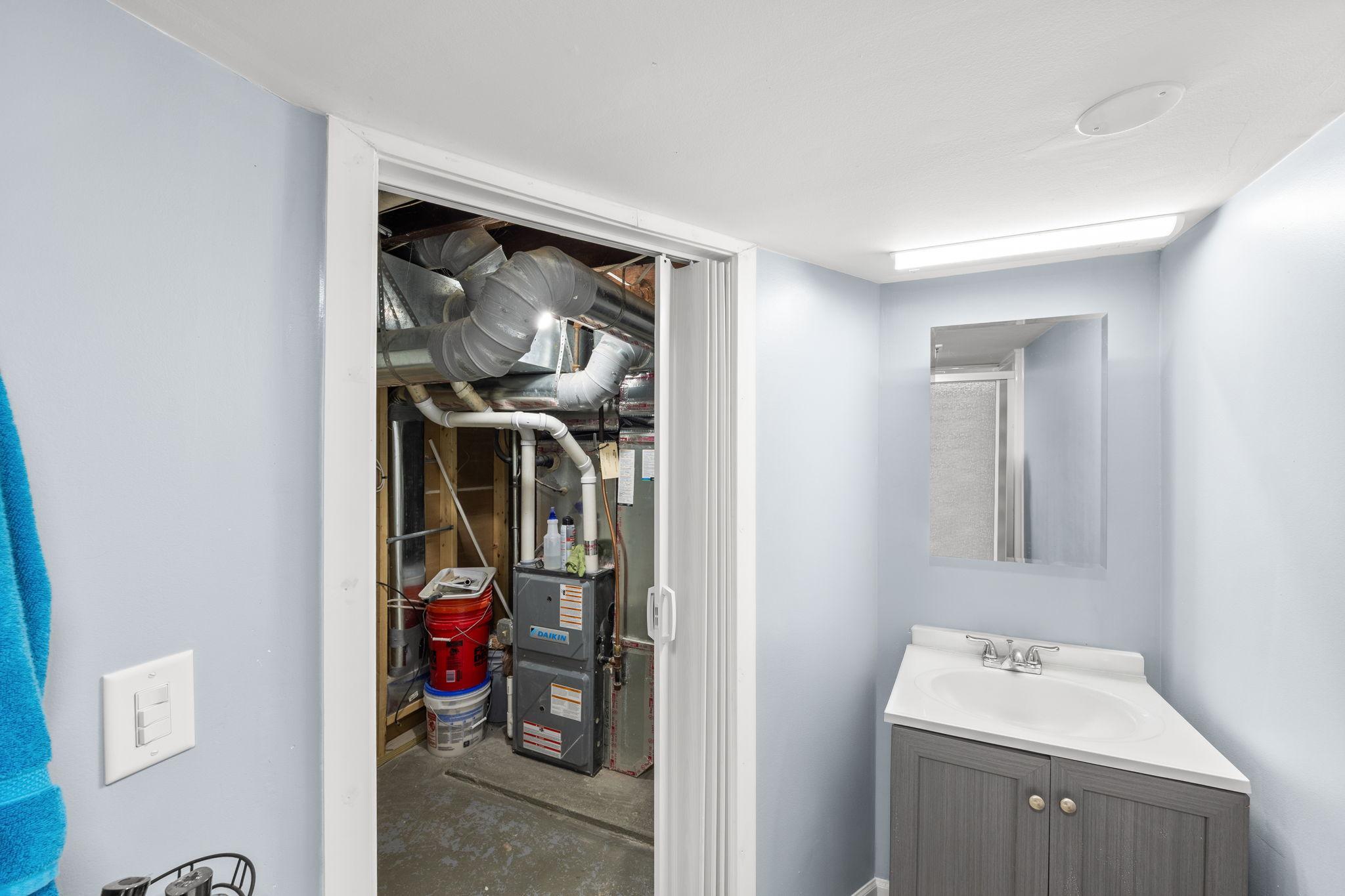 View of Residential at 3810 Thomas Avenue, Minneapolis MN 55412, Minneapolis (22 of 38) - Mike Wilen | Minnesota Team Real Estate