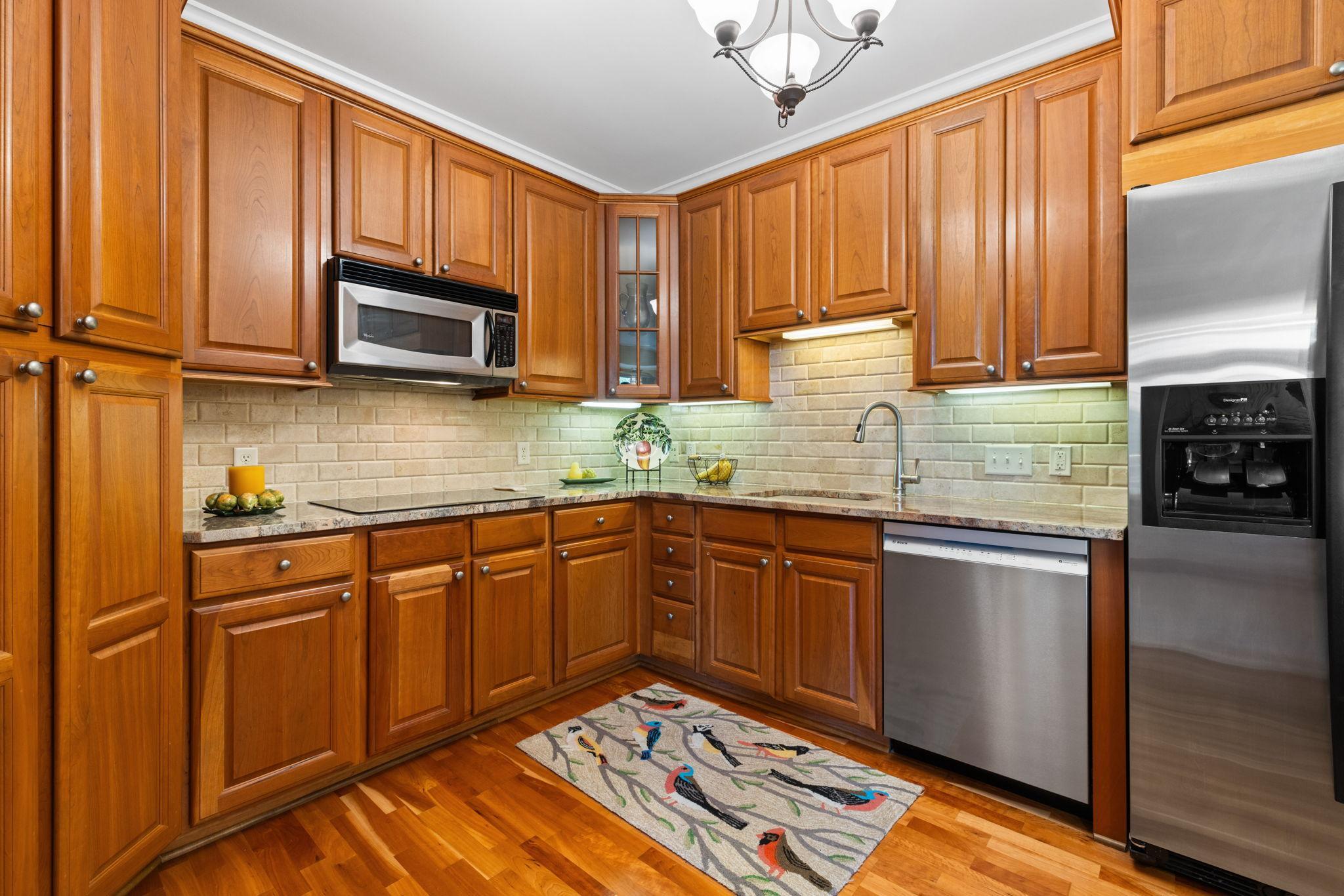 View of Residential at 408 Parkers Lake Road #206, Wayzata MN 55391, Wayzata (20 of 82) - Mike Wilen | Minnesota Team Real Estate